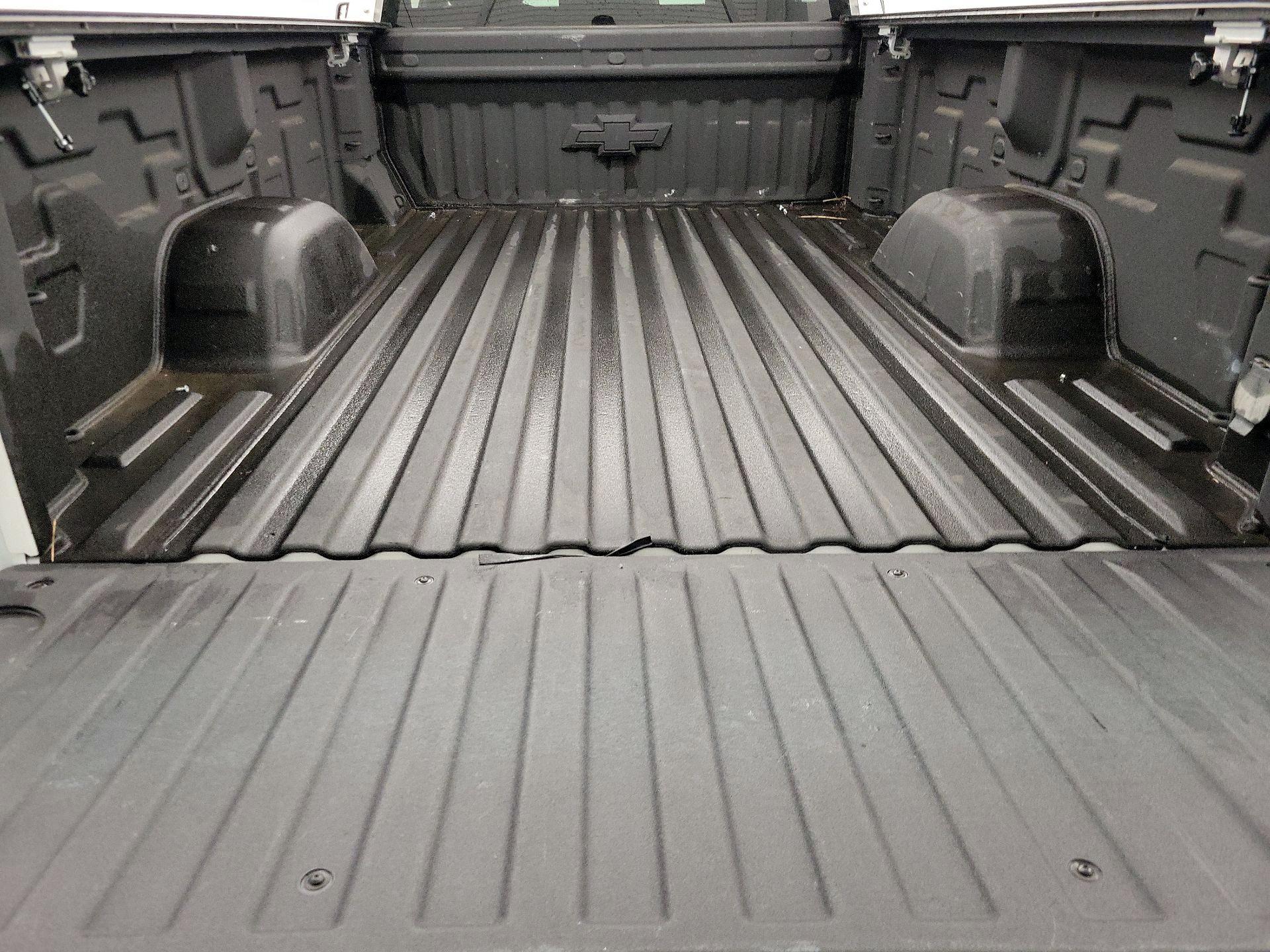 Thumbnail: 2022 Chevrolet Silverado 1500 - 19