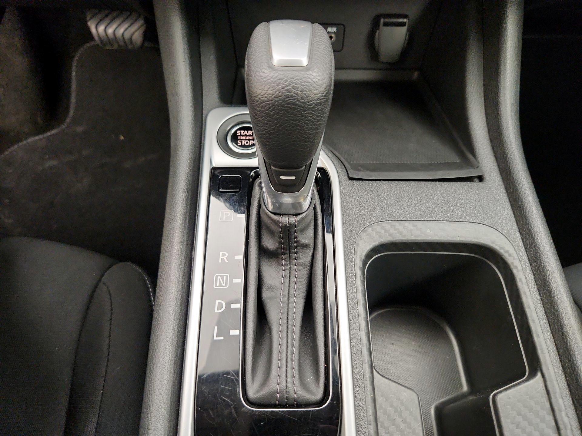 Thumbnail: 2023 Nissan Sentra - 17