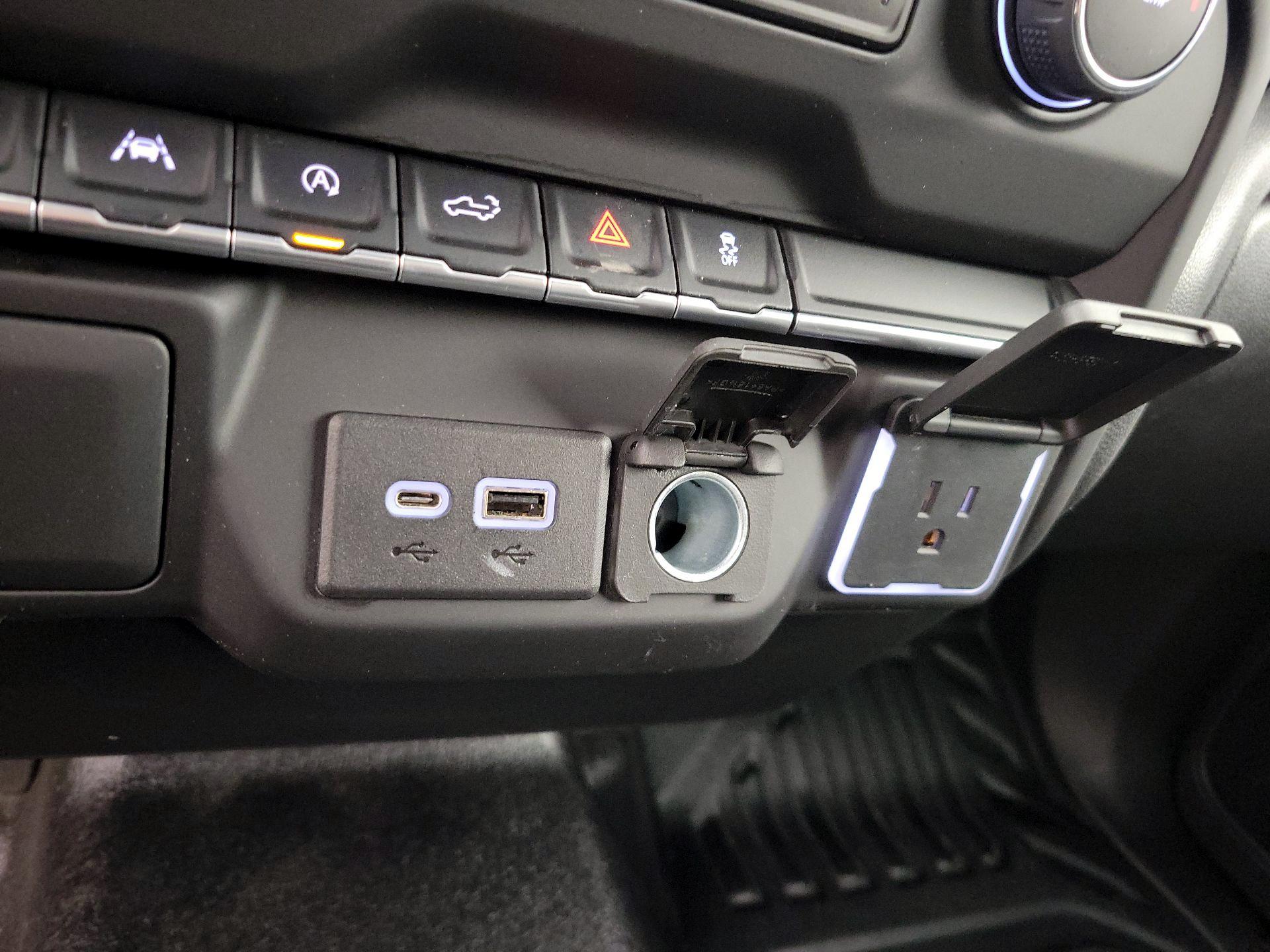 Thumbnail: 2022 Chevrolet Silverado 1500 - 18