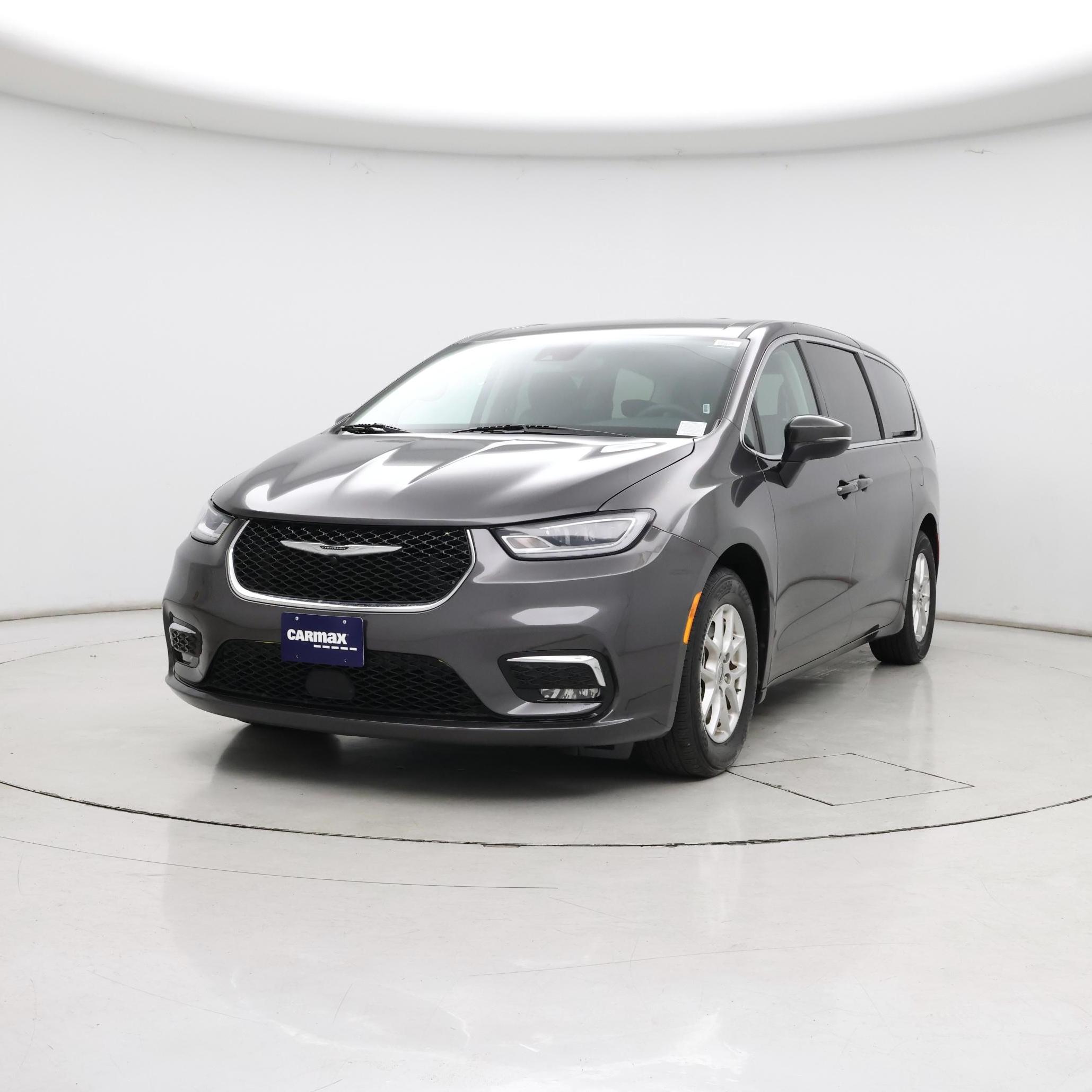 Thumbnail: 2023 Chrysler Pacifica - 4