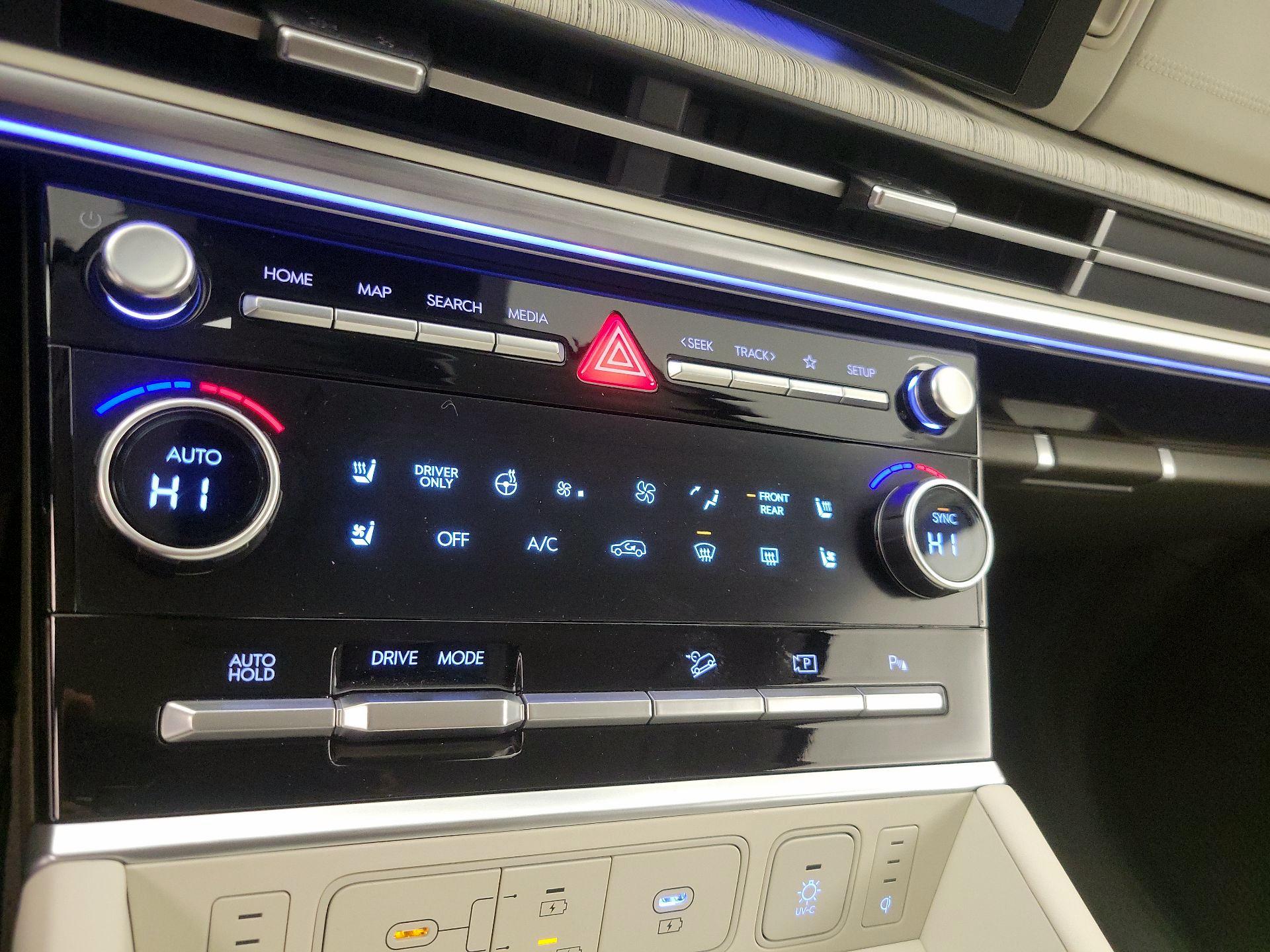 Thumbnail: 2025 Hyundai Santa Fe - 17