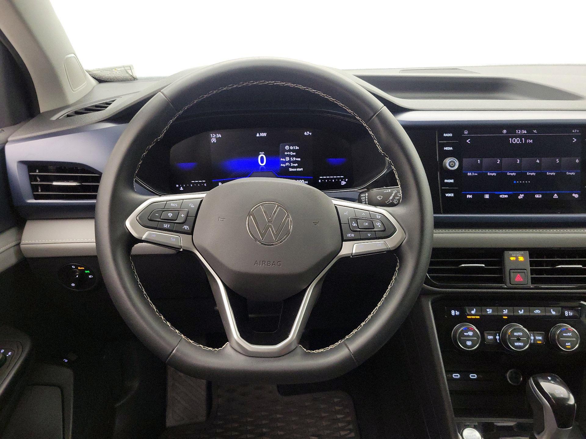 Thumbnail: 2024 Volkswagen Taos - 10