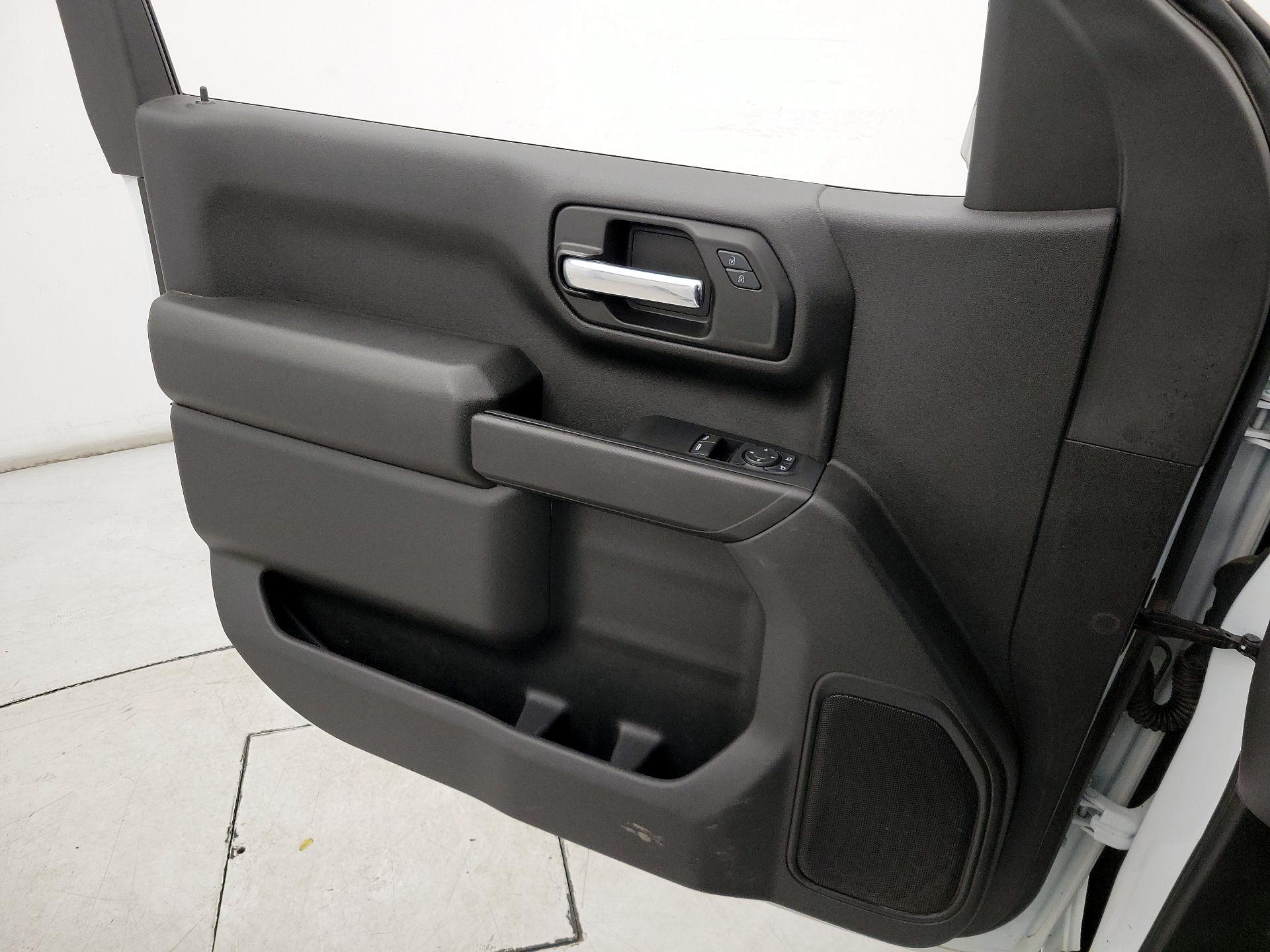 Thumbnail: 2022 Chevrolet Silverado 1500 - 12