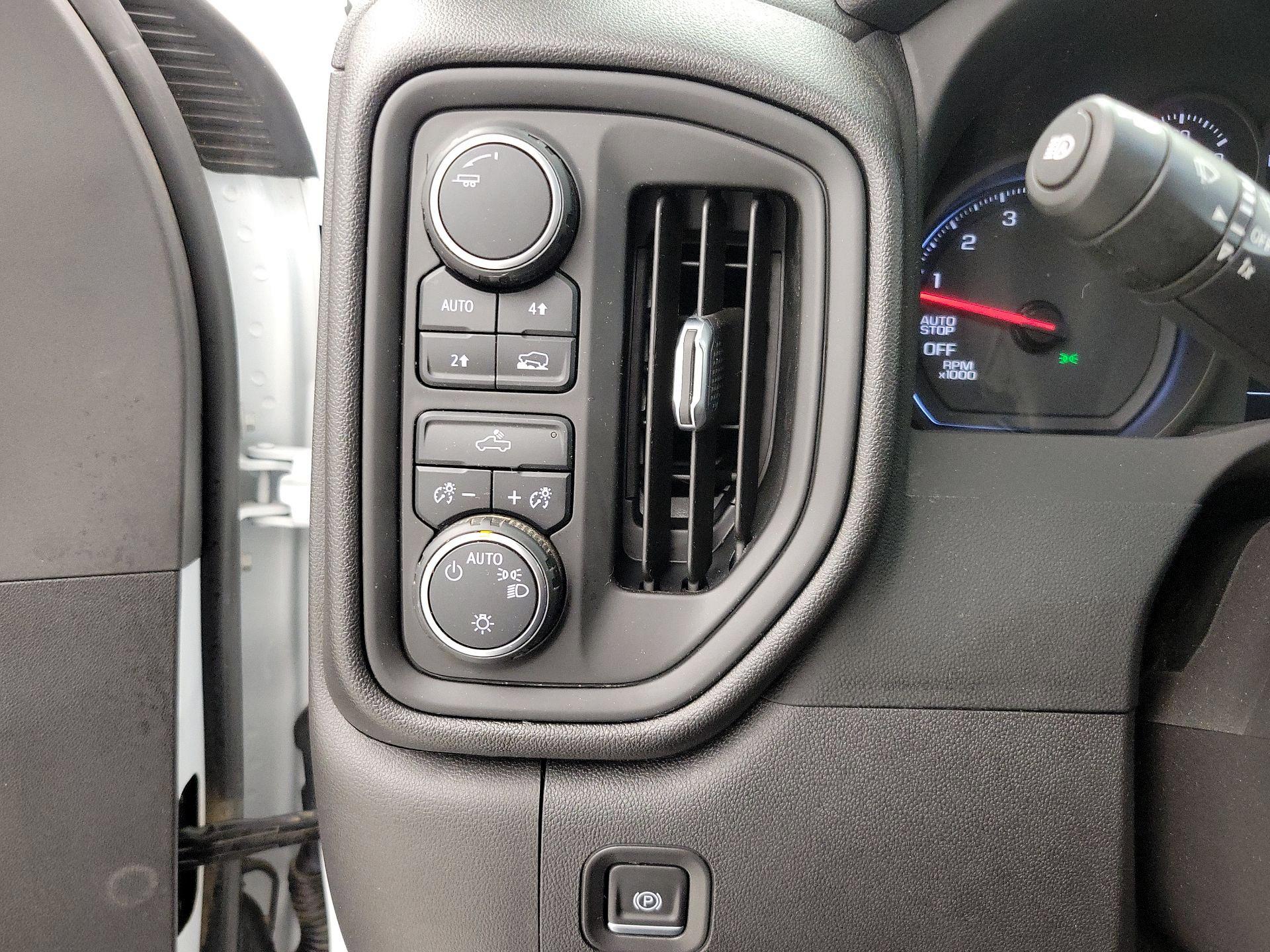 Thumbnail: 2022 Chevrolet Silverado 1500 - 13