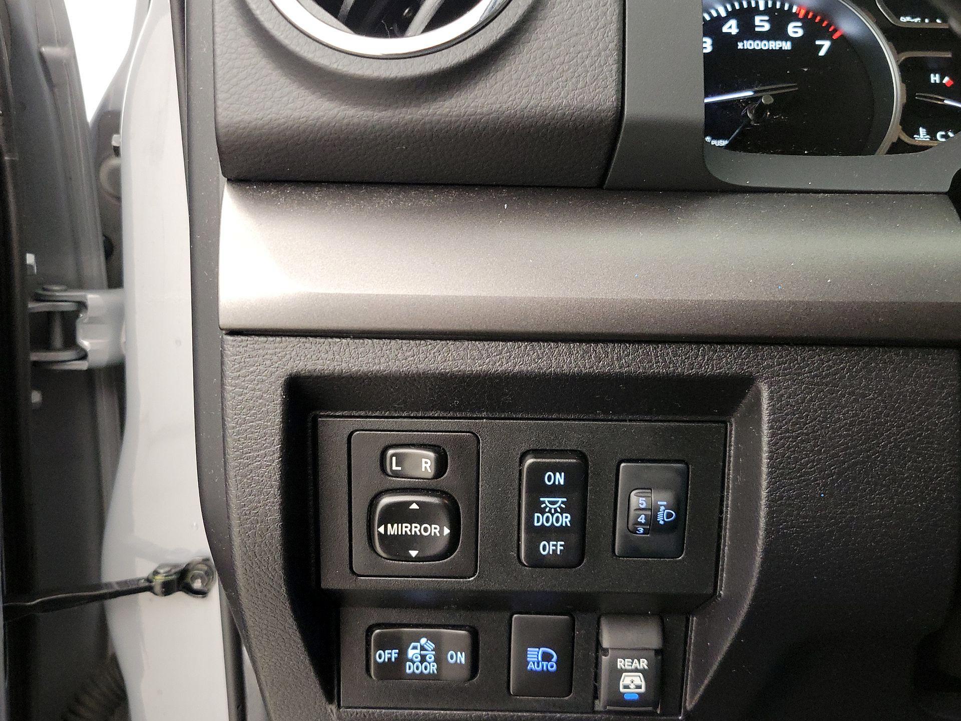 Thumbnail: 2021 Toyota Tundra - 13