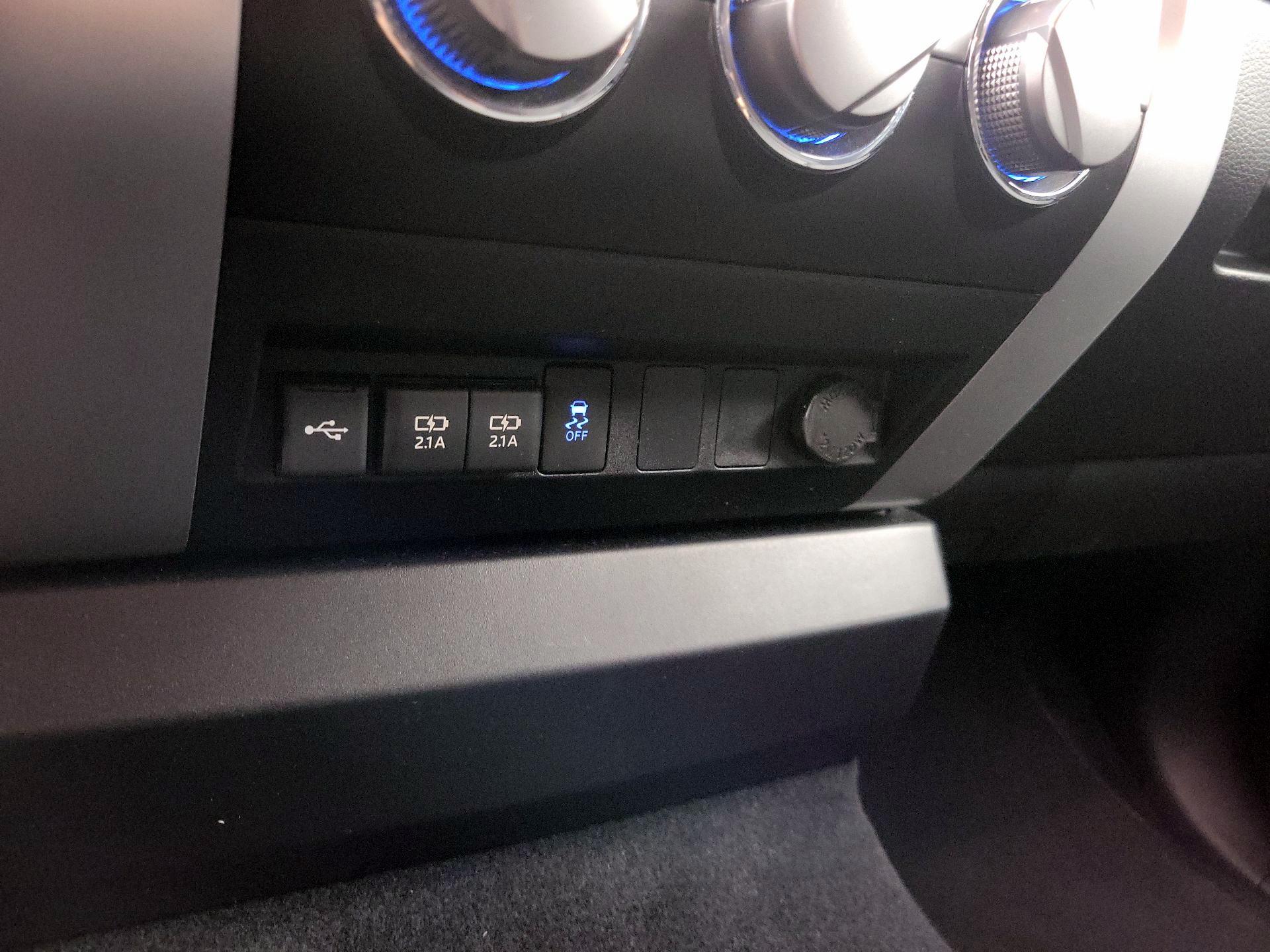 Thumbnail: 2021 Toyota Tundra - 18