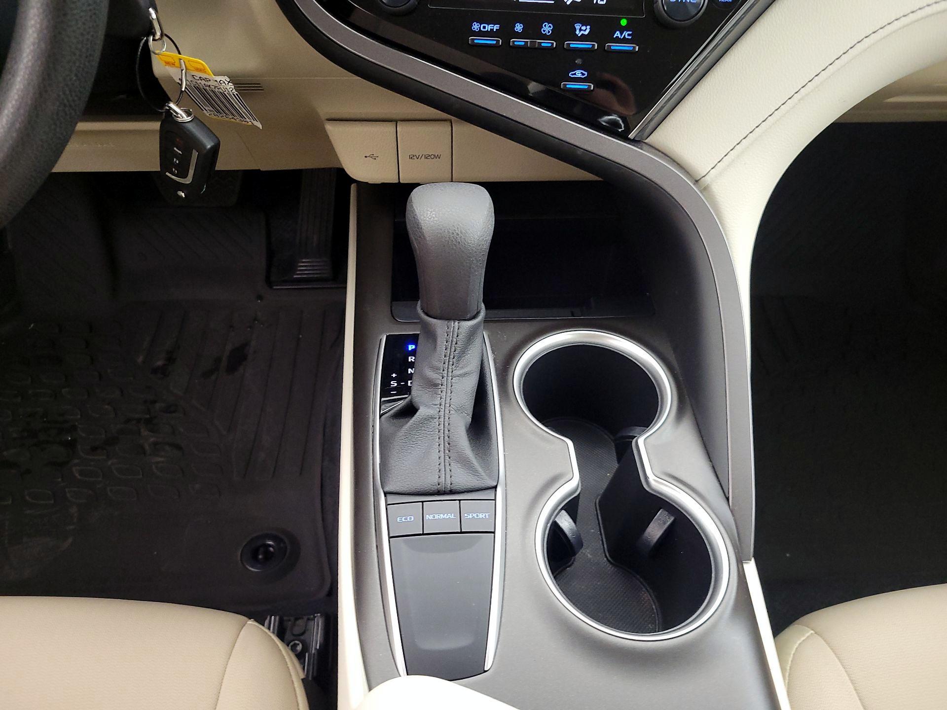 Thumbnail: 2023 Toyota Camry - 17