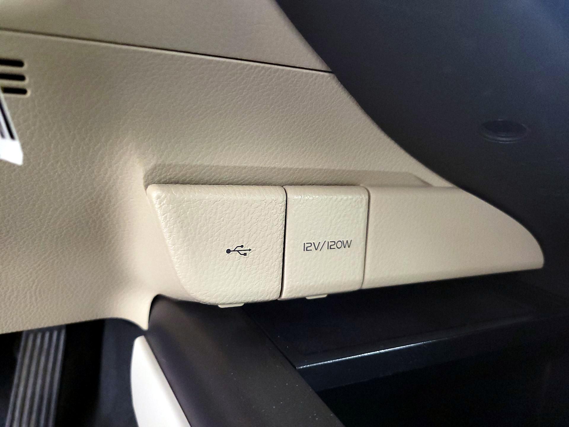 Thumbnail: 2023 Toyota Camry - 18