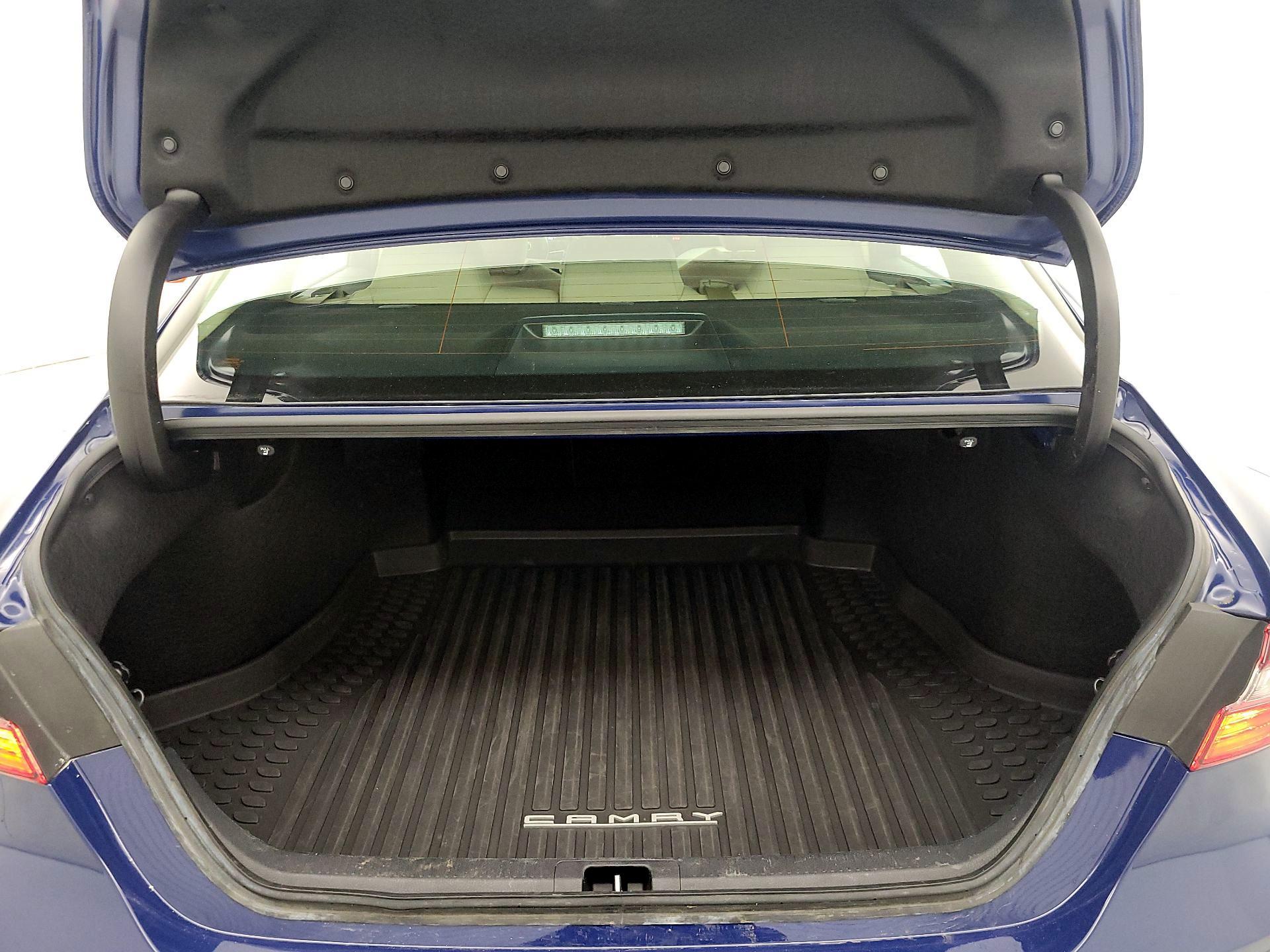 Thumbnail: 2023 Toyota Camry - 20