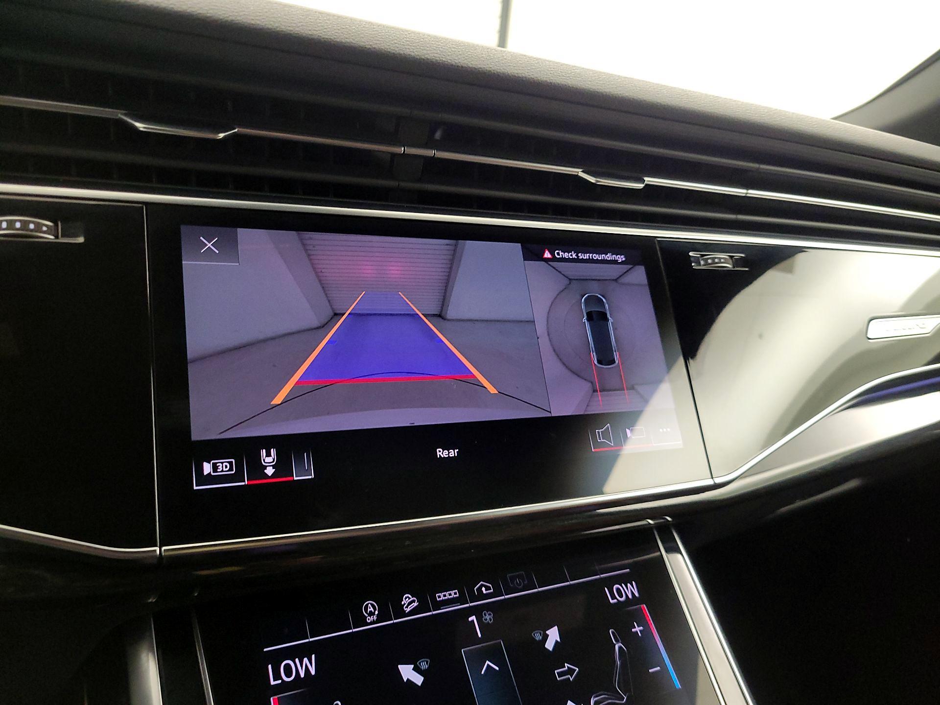 Thumbnail: 2021 Audi Q8 - 15