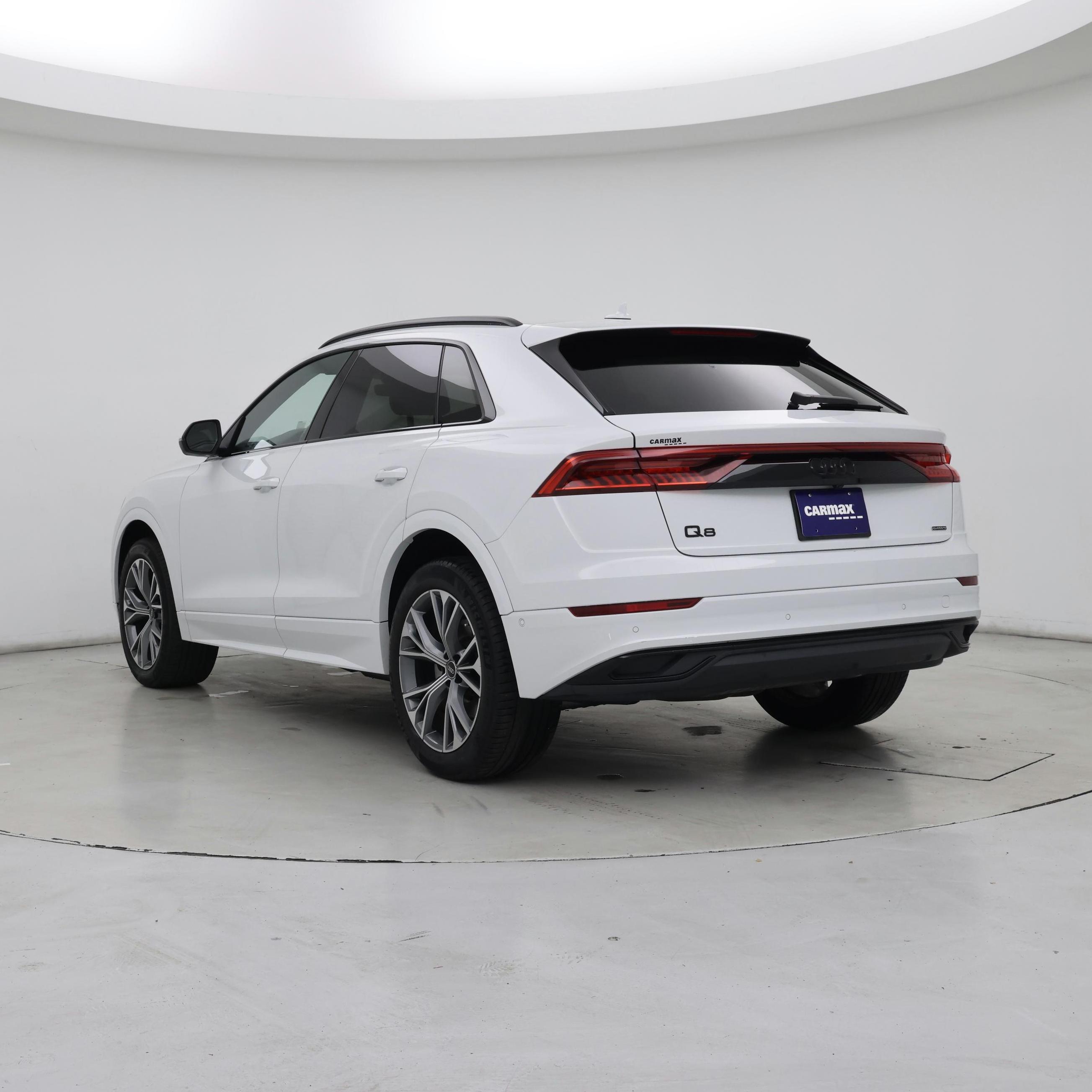 Thumbnail: 2021 Audi Q8 - 2