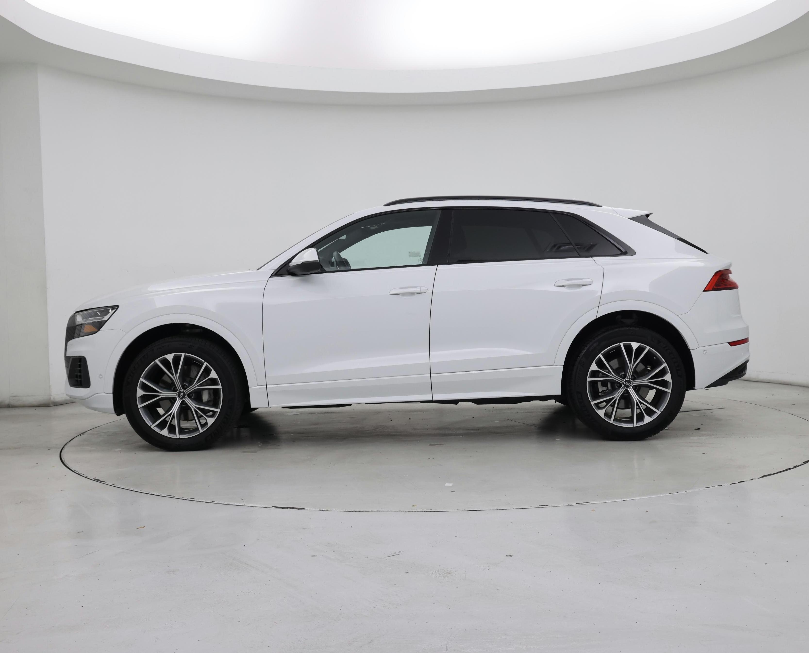 Thumbnail: 2021 Audi Q8 - 3