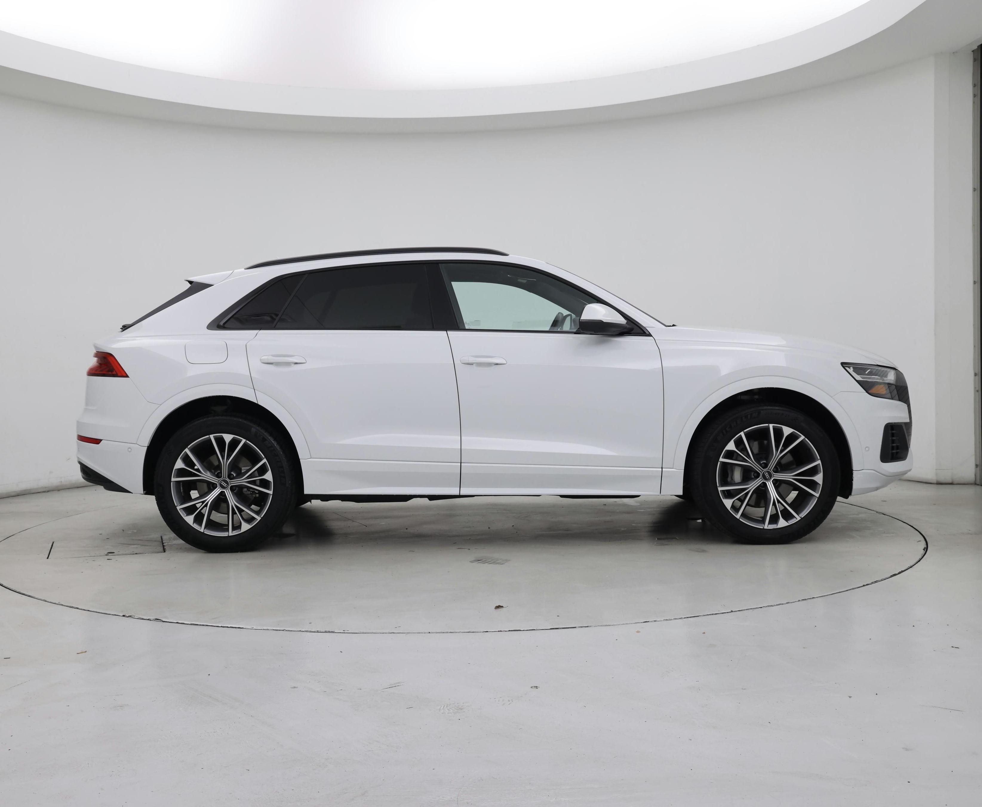 Thumbnail: 2021 Audi Q8 - 7