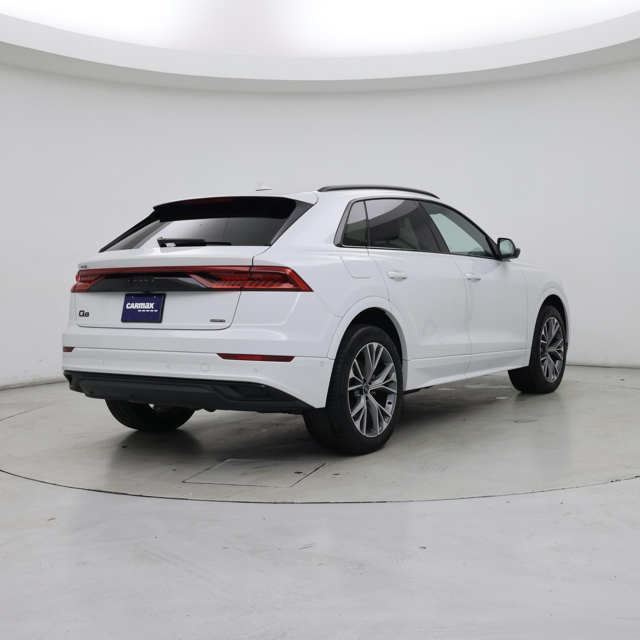 Thumbnail: 2021 Audi Q8 - 8