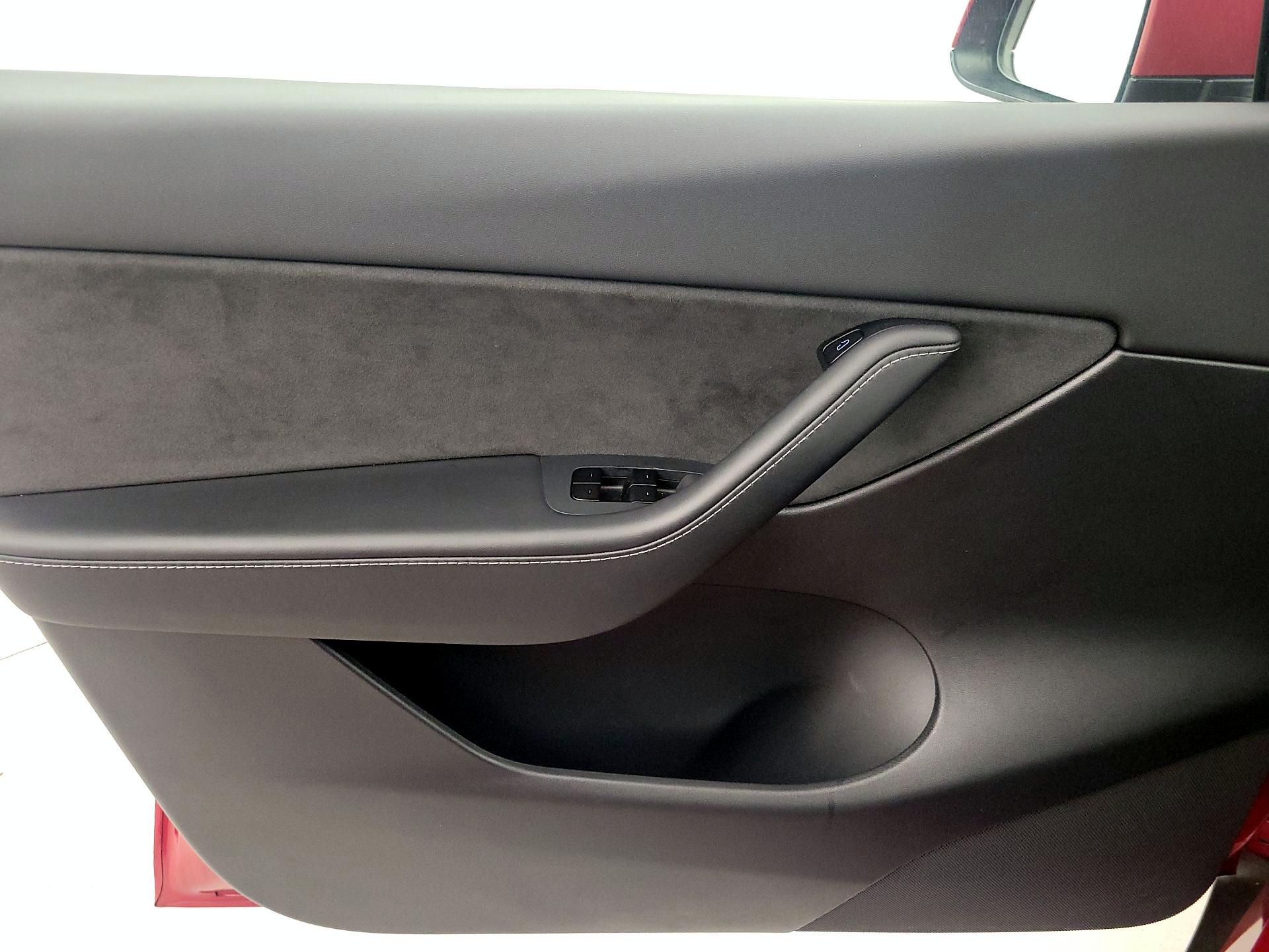 Thumbnail: 2021 Tesla Model Y - 12