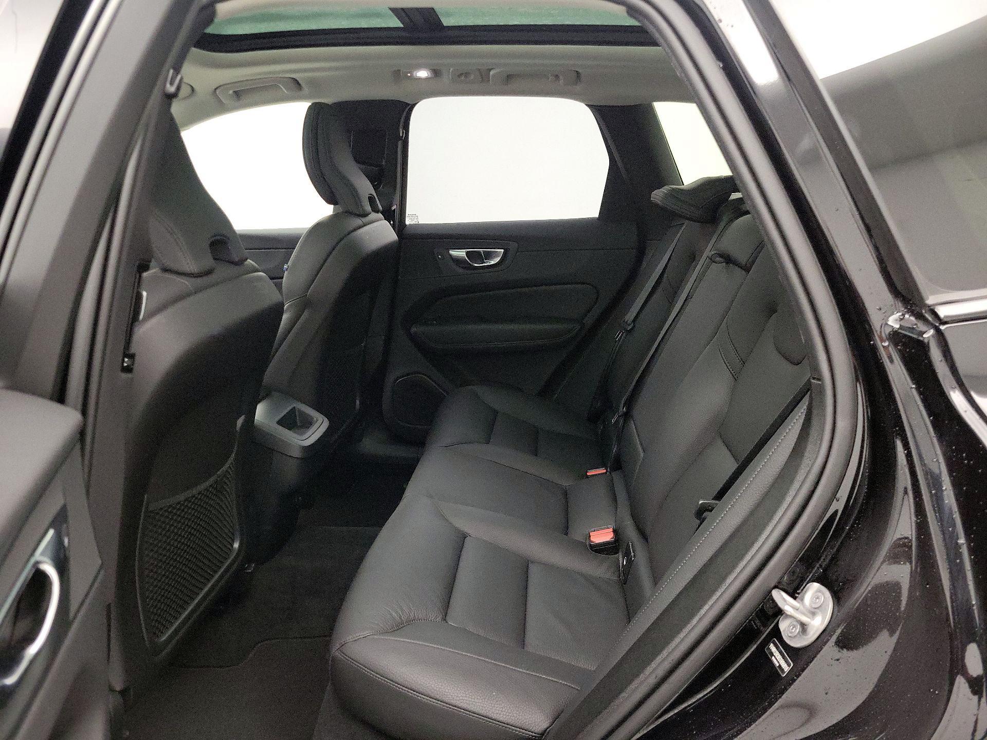 Thumbnail: 2025 Volvo XC60 - 19