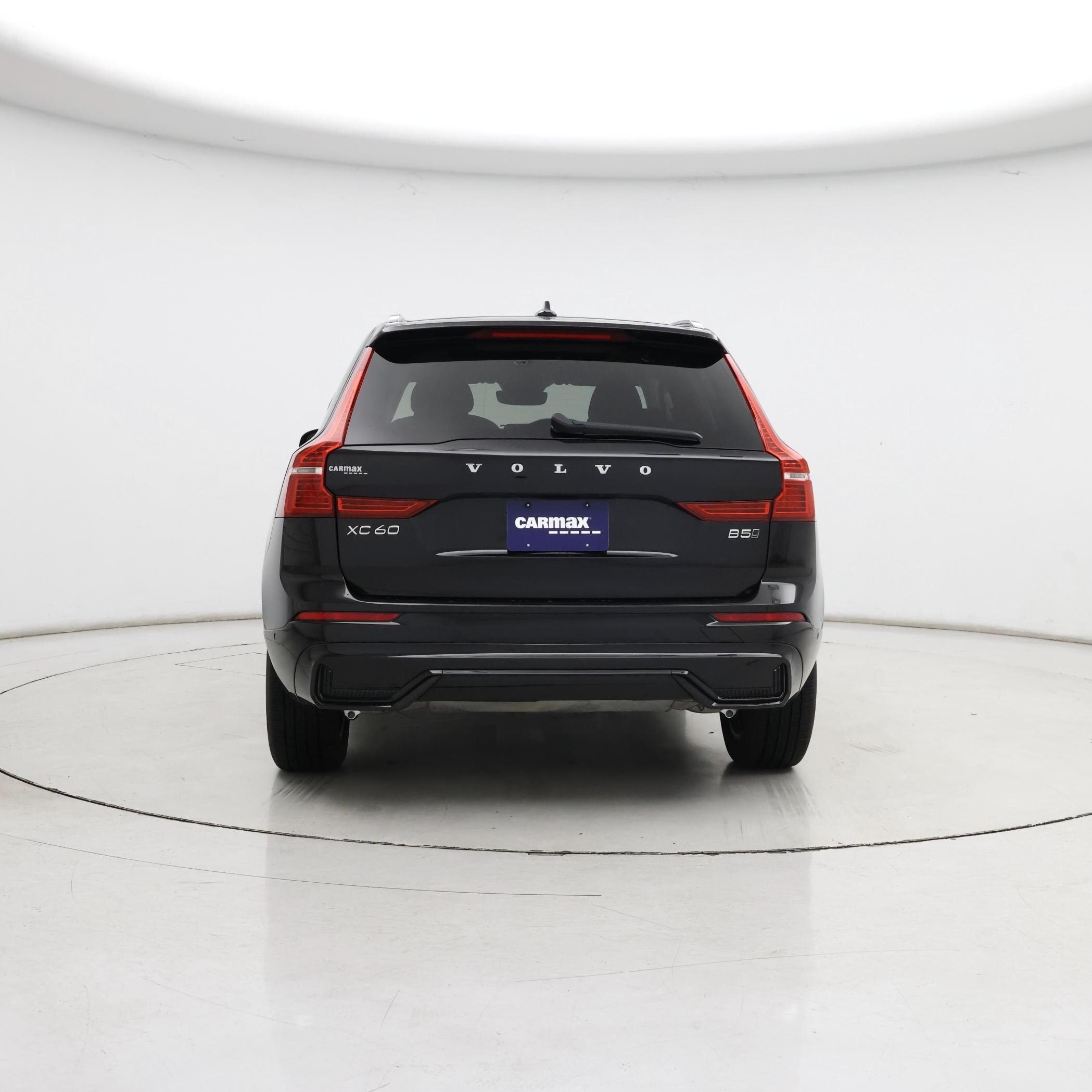 Thumbnail: 2025 Volvo XC60 - 6