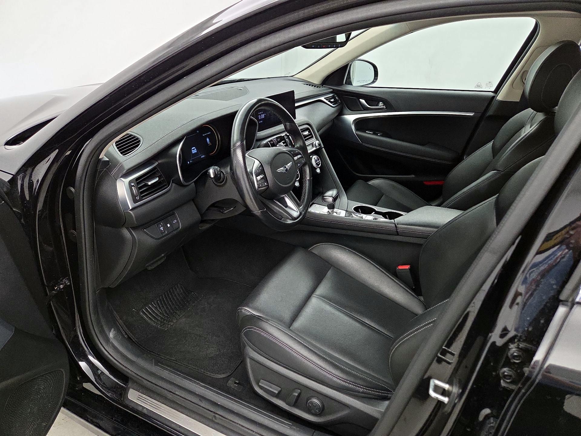 Thumbnail: 2022 Genesis G70 - 11