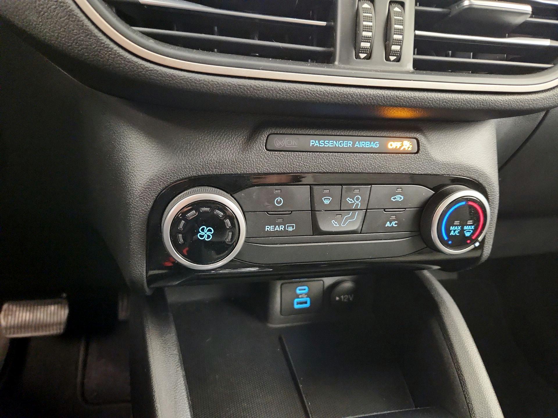 Thumbnail: 2022 Ford Escape - 16