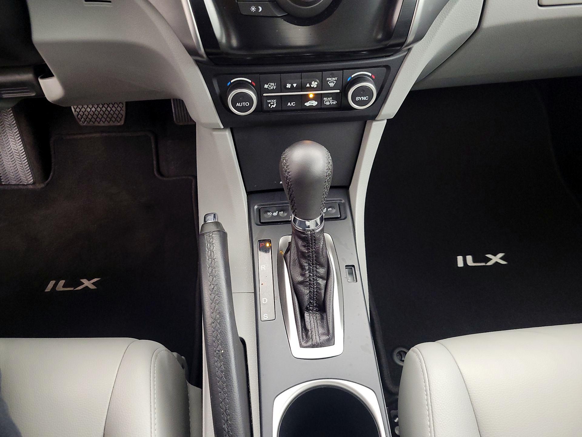 Thumbnail: 2017 Acura ILX - 17