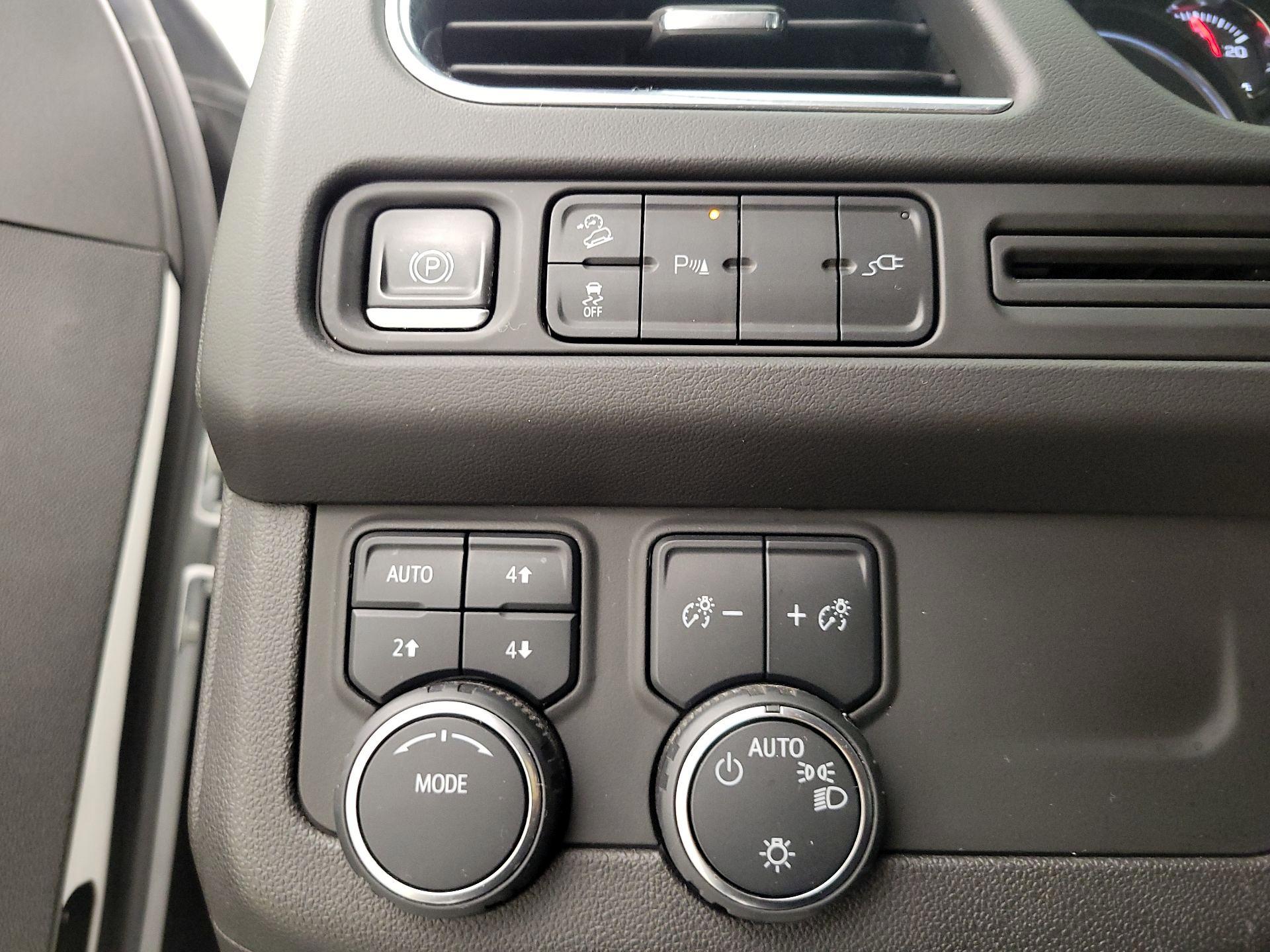 Thumbnail: 2021 Chevrolet Suburban - 13