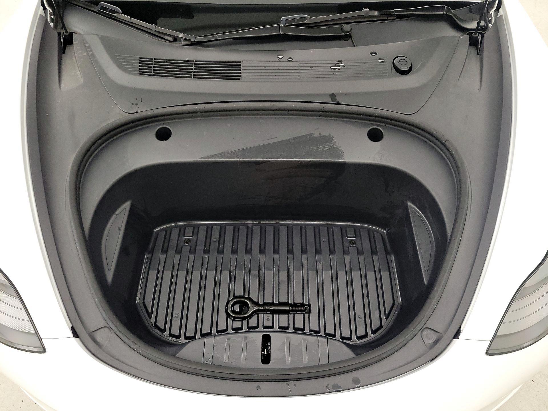 Thumbnail: 2023 Tesla Model 3 - 20