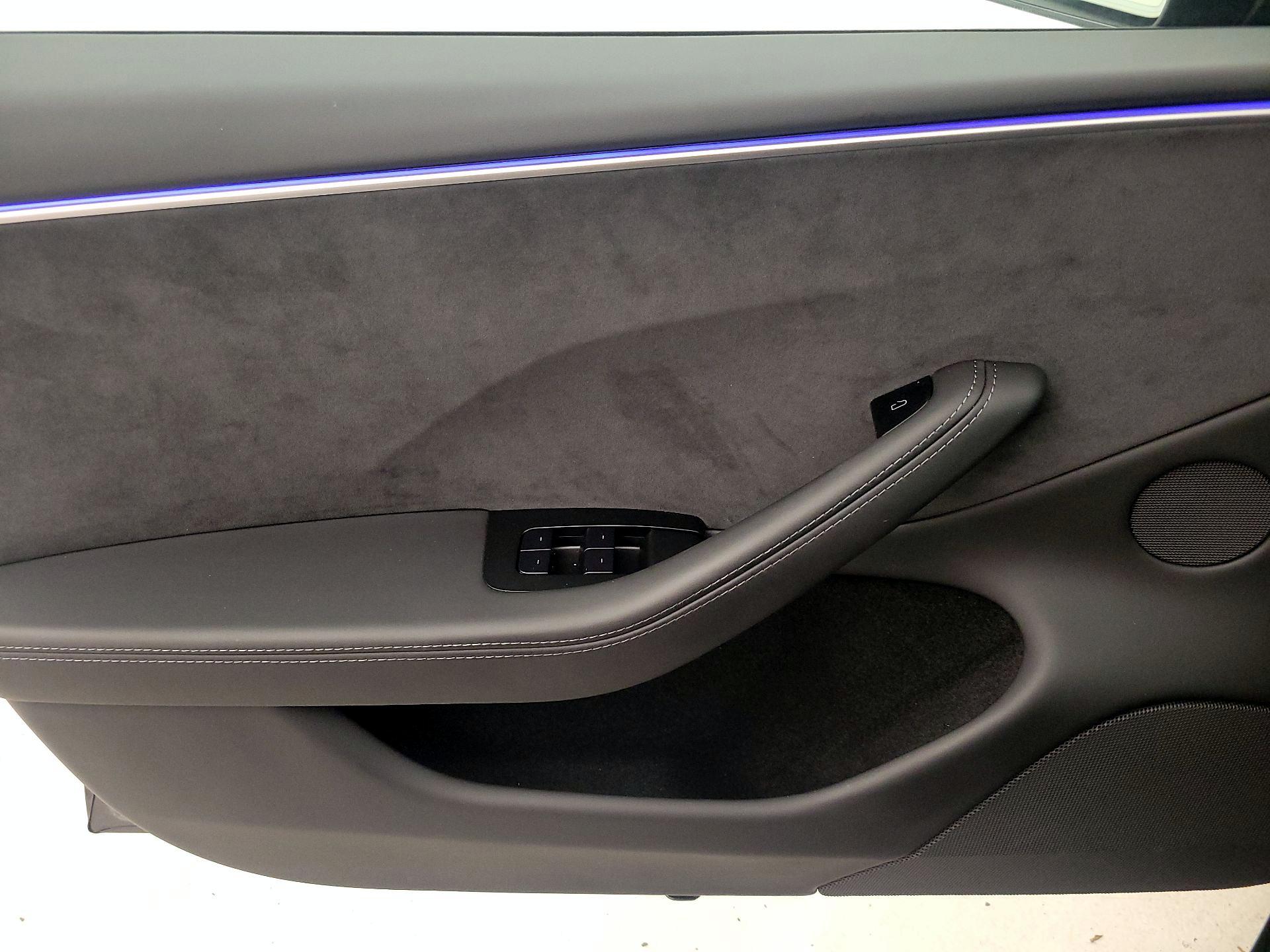 Thumbnail: 2025 Tesla Model 3 - 12