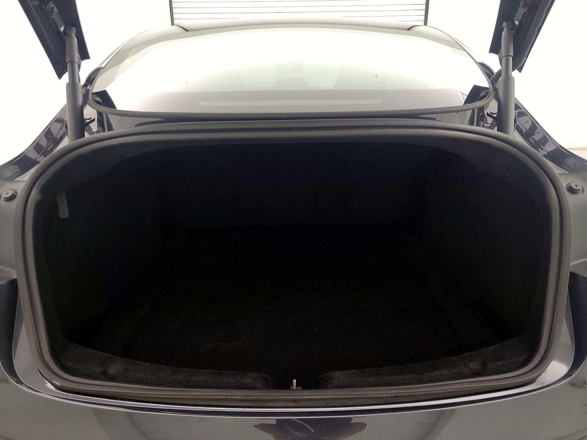 Thumbnail: 2025 Tesla Model 3 - 19