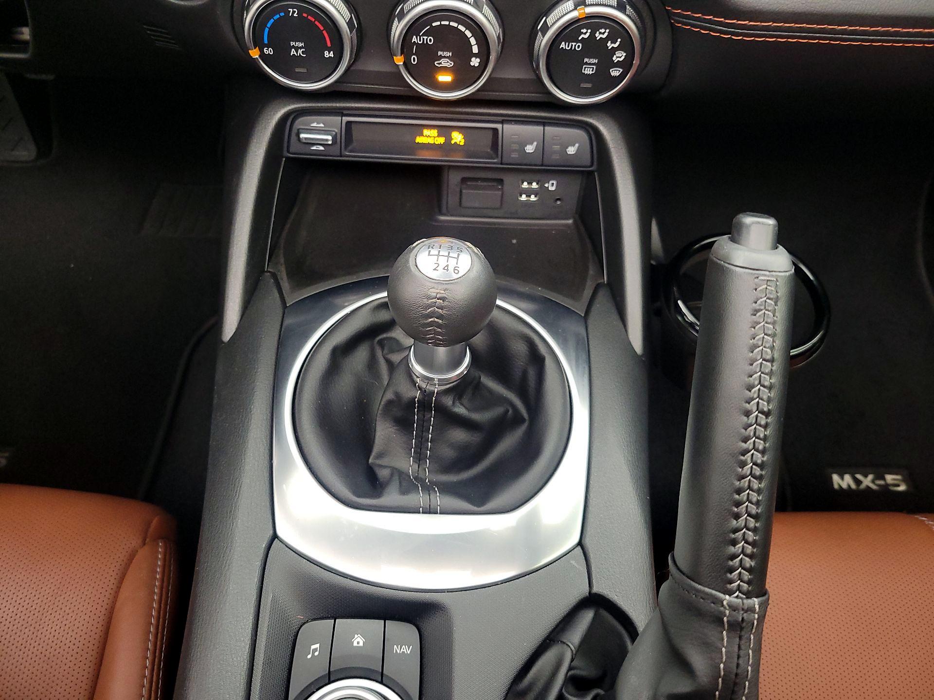 Thumbnail: 2023 Mazda MX-5 Miata - 18