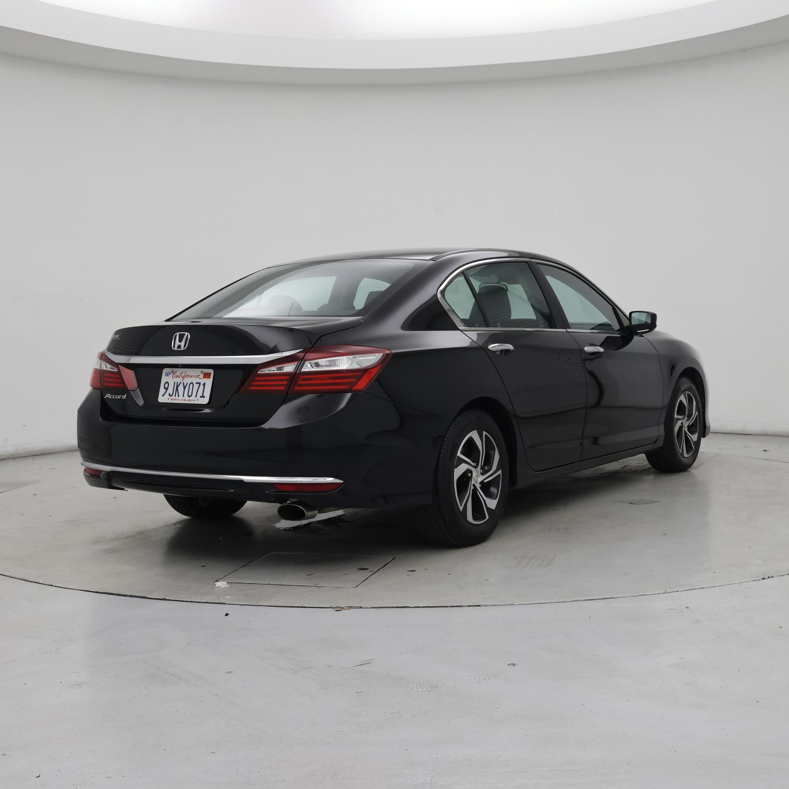 Thumbnail: 2016 Honda Accord - 8