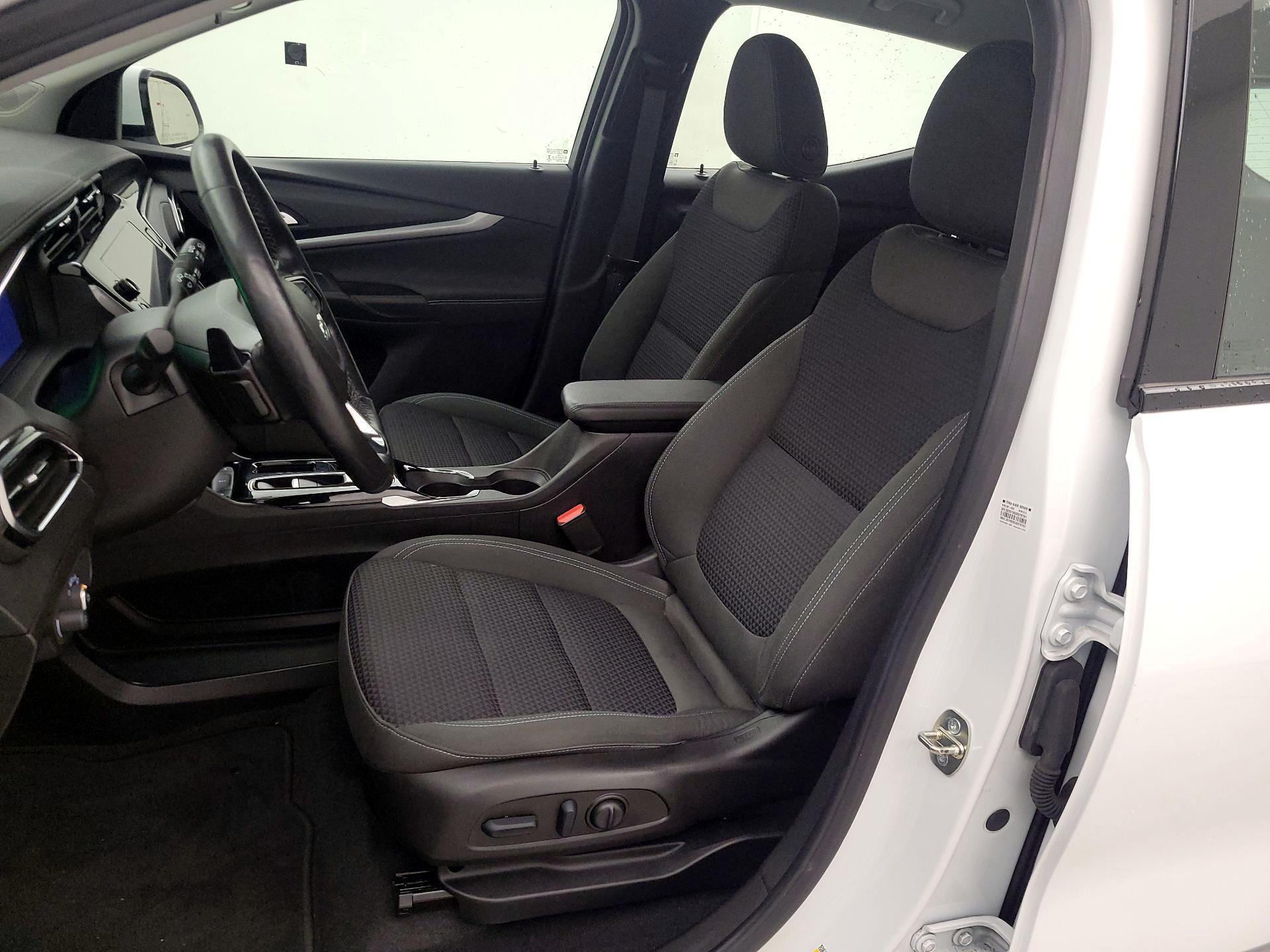 Thumbnail: 2023 Chevrolet Bolt EUV - 11