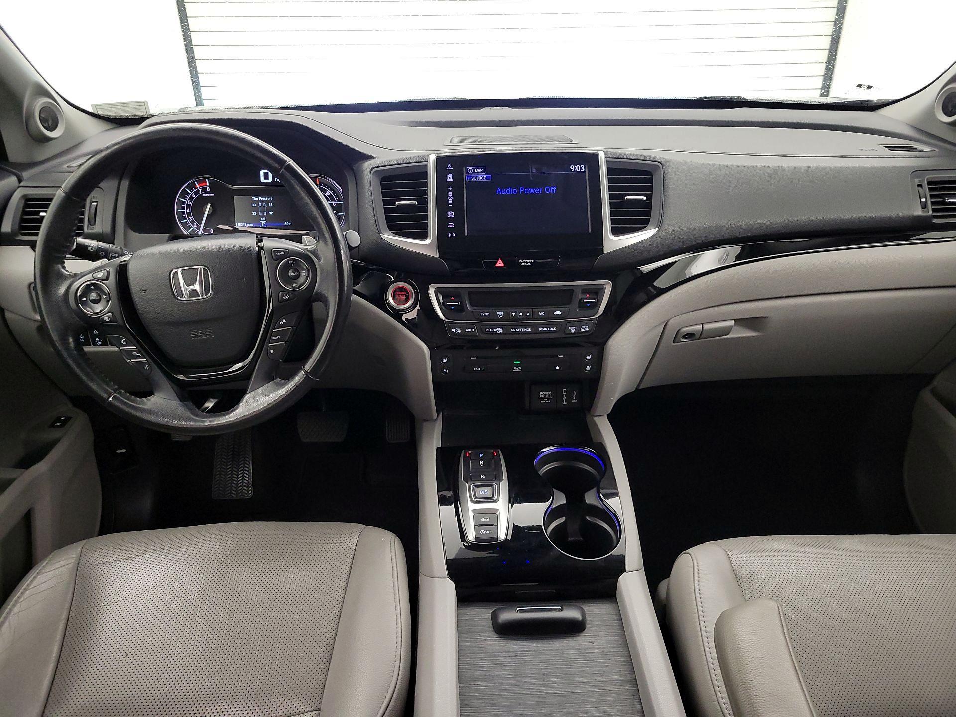 Thumbnail: 2018 Honda Pilot - 9