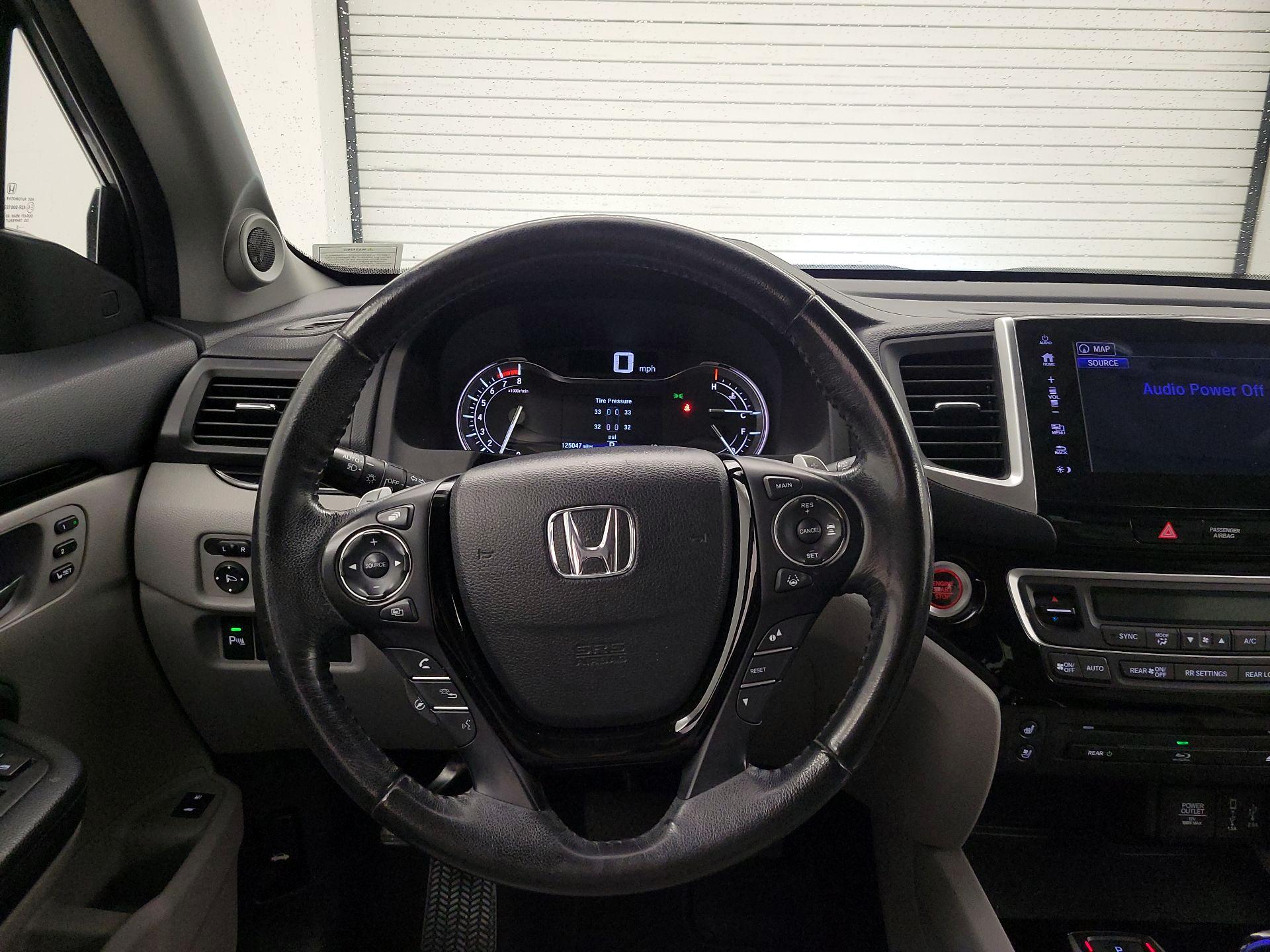 Thumbnail: 2018 Honda Pilot - 10