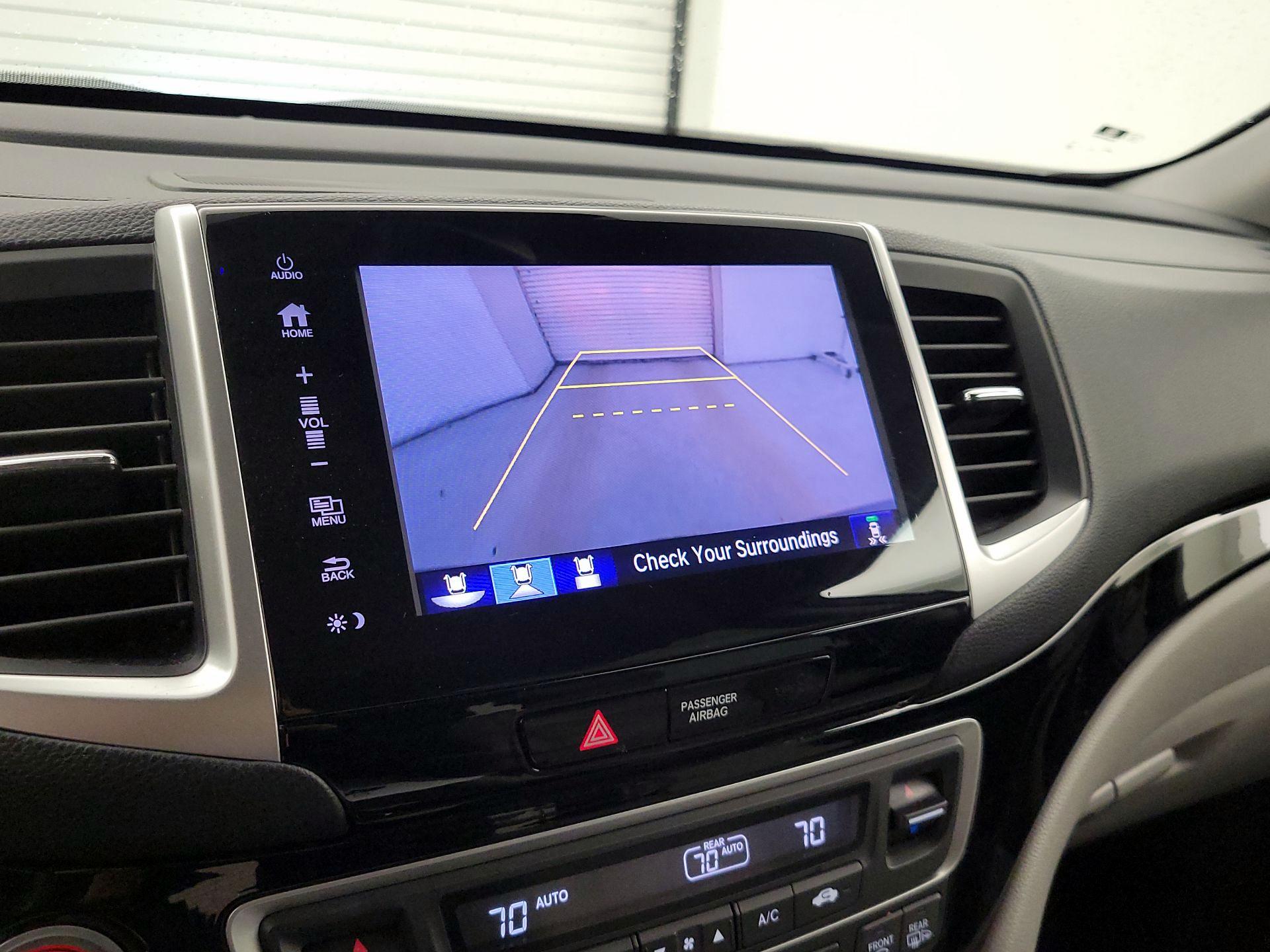 Thumbnail: 2018 Honda Pilot - 15