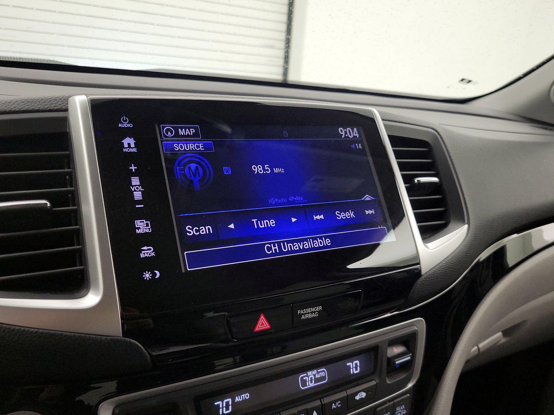 Thumbnail: 2018 Honda Pilot - 16