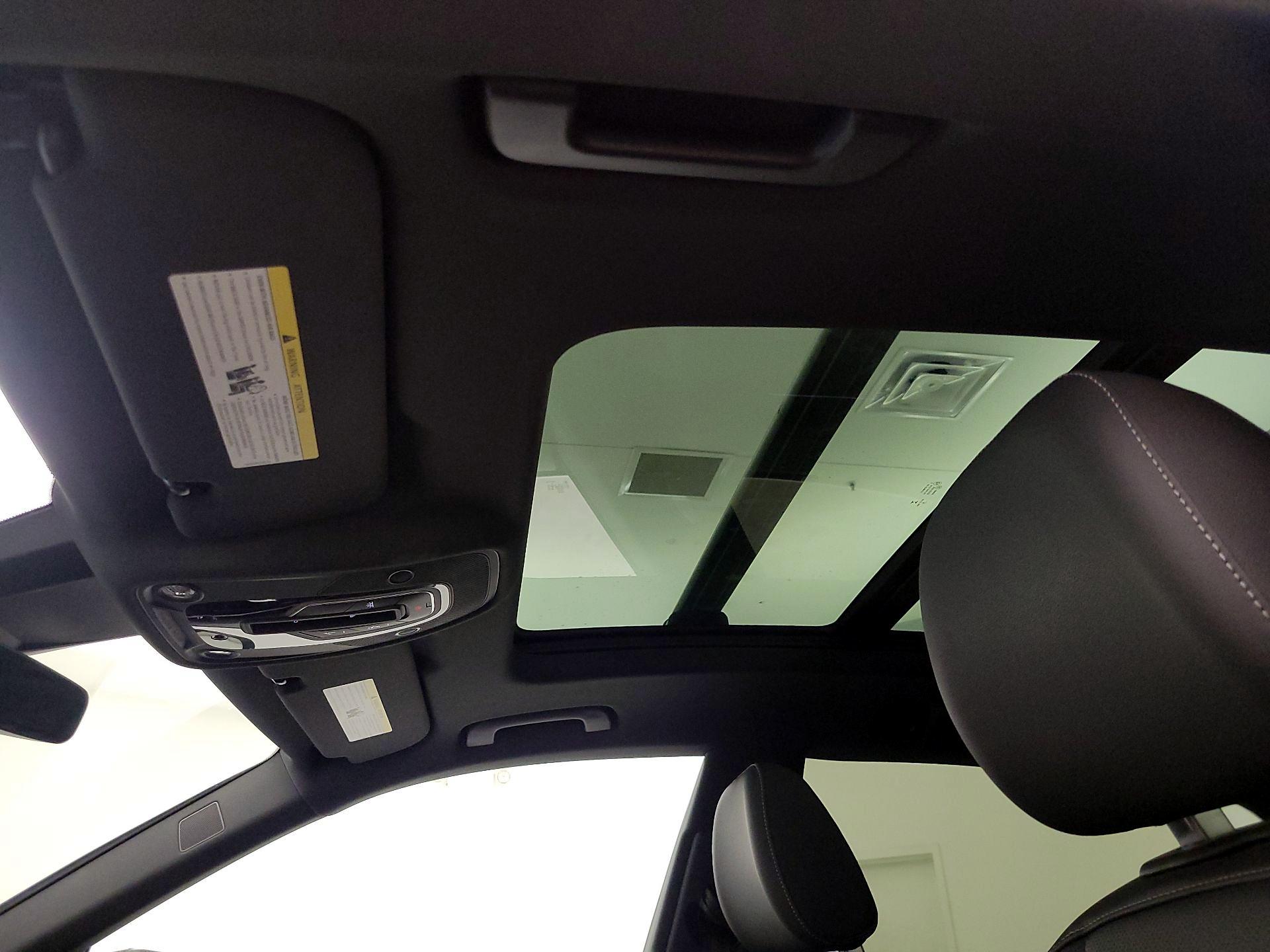 Thumbnail: 2019 Audi Q8 - 20