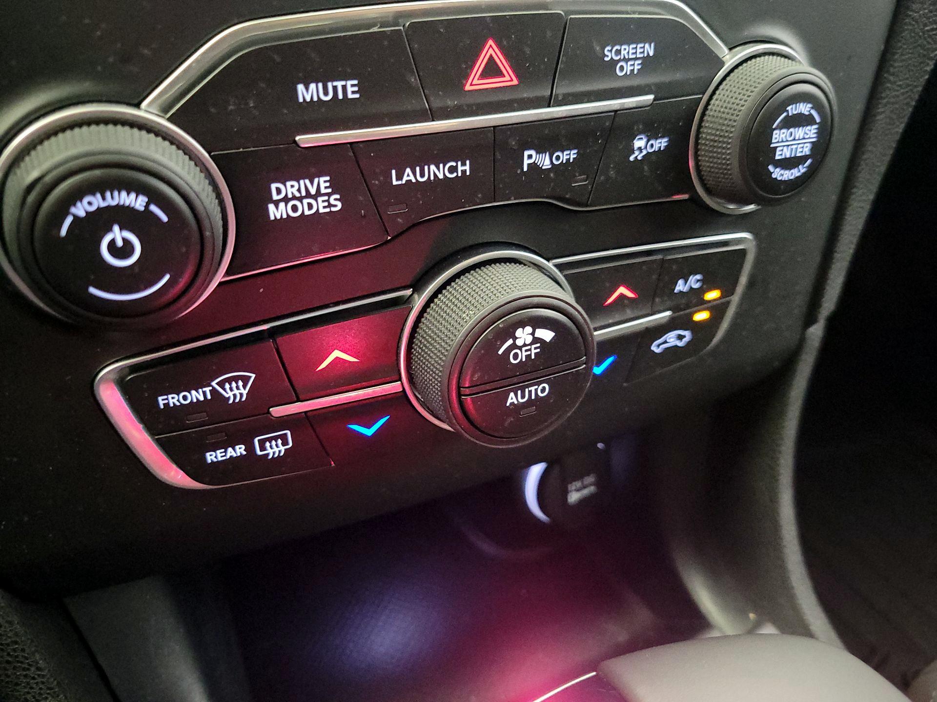 Thumbnail: 2019 Dodge Charger - 16