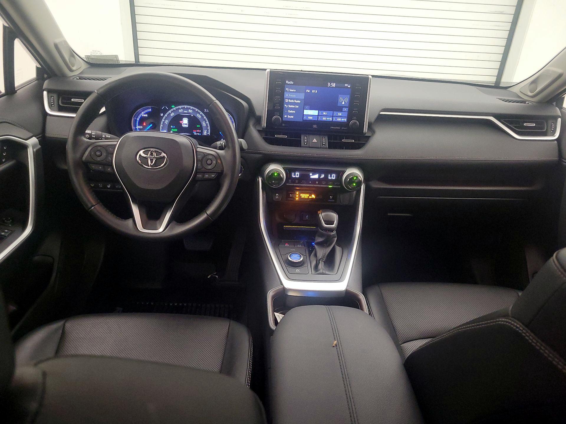 Thumbnail: 2021 Toyota RAV4 - 9