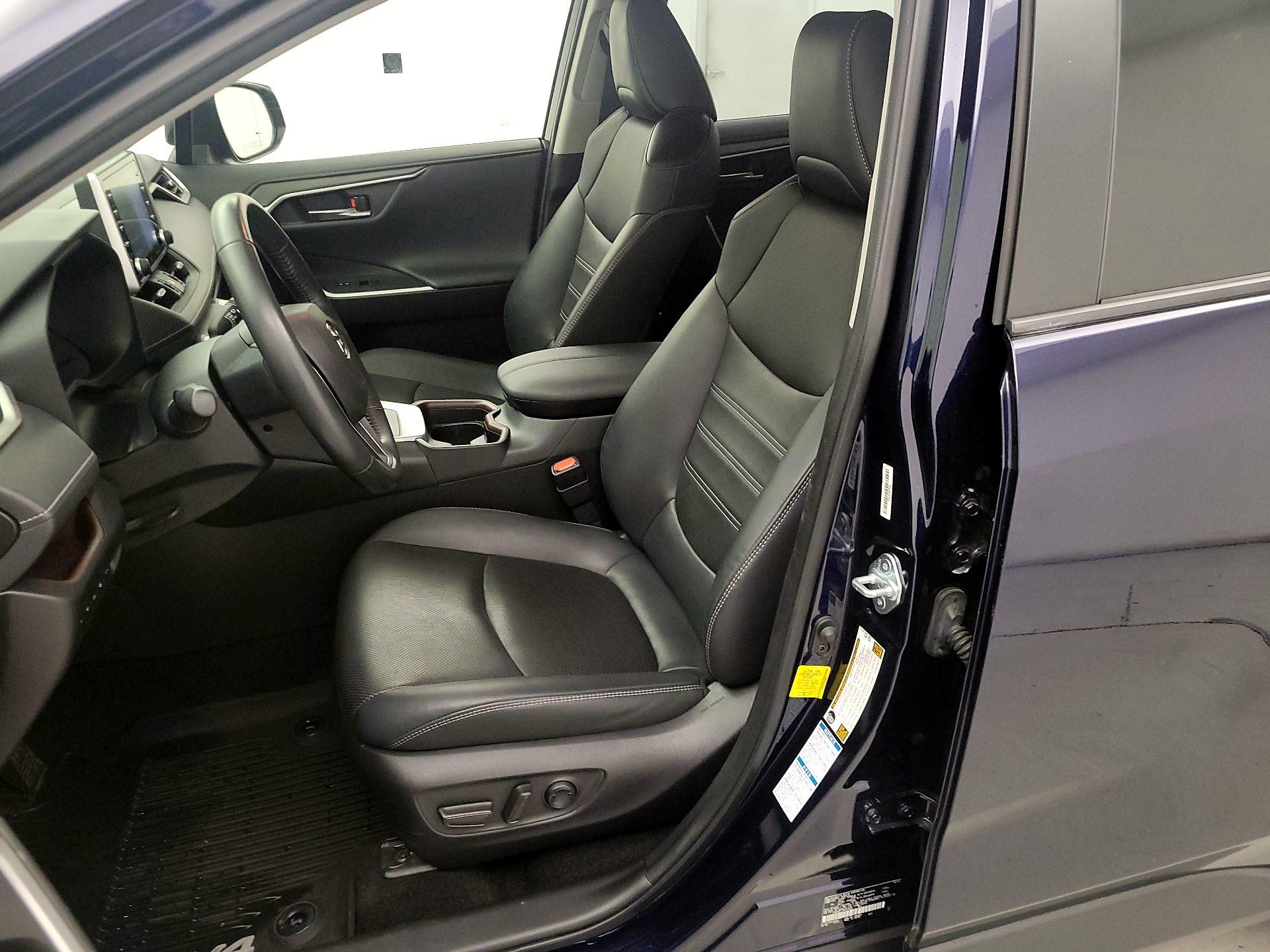 Thumbnail: 2021 Toyota RAV4 - 11