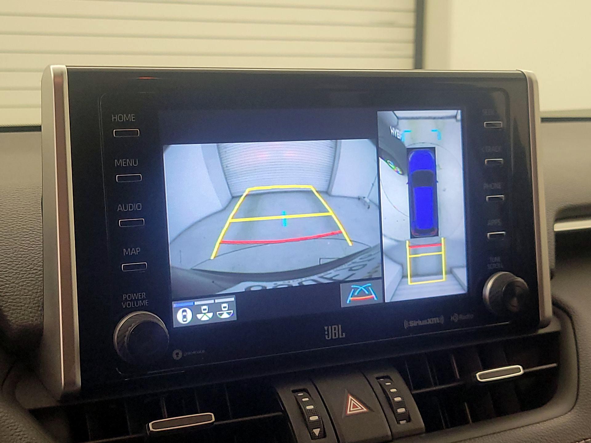 Thumbnail: 2021 Toyota RAV4 - 14