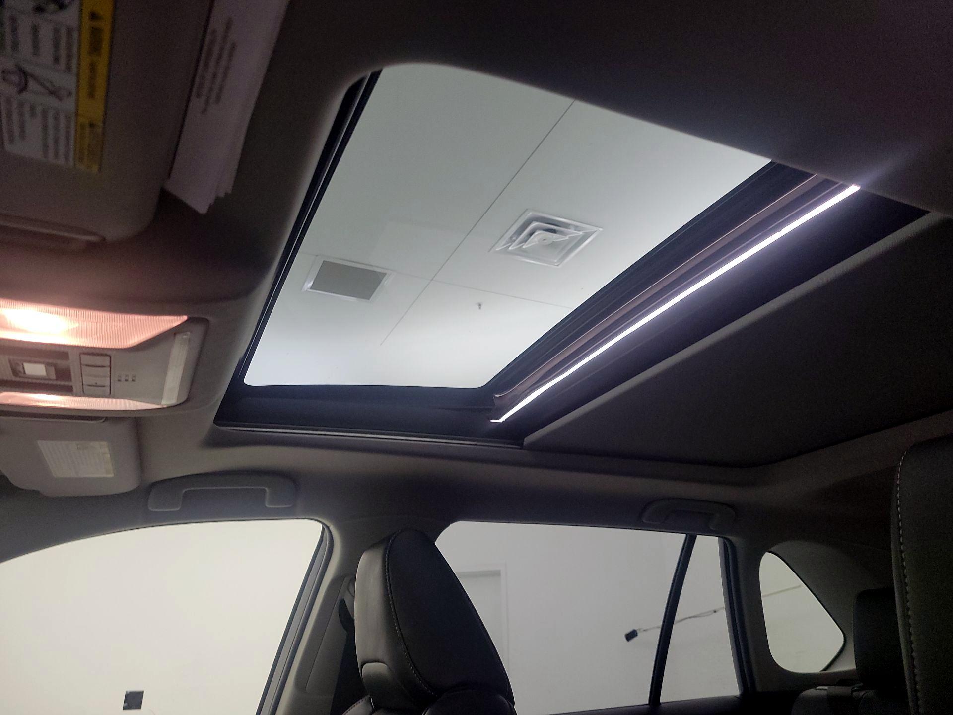 Thumbnail: 2021 Toyota RAV4 - 18