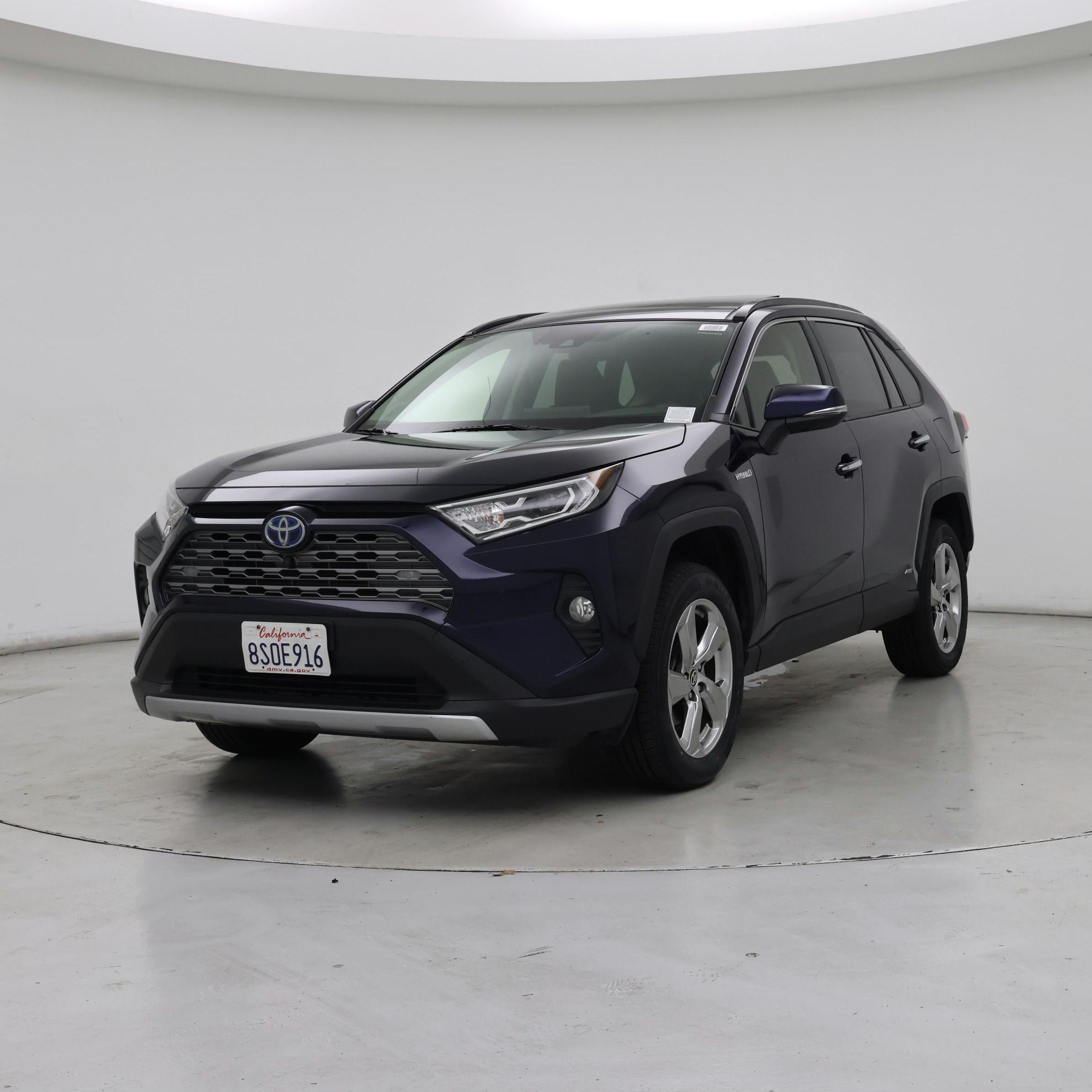 Thumbnail: 2021 Toyota RAV4 - 4