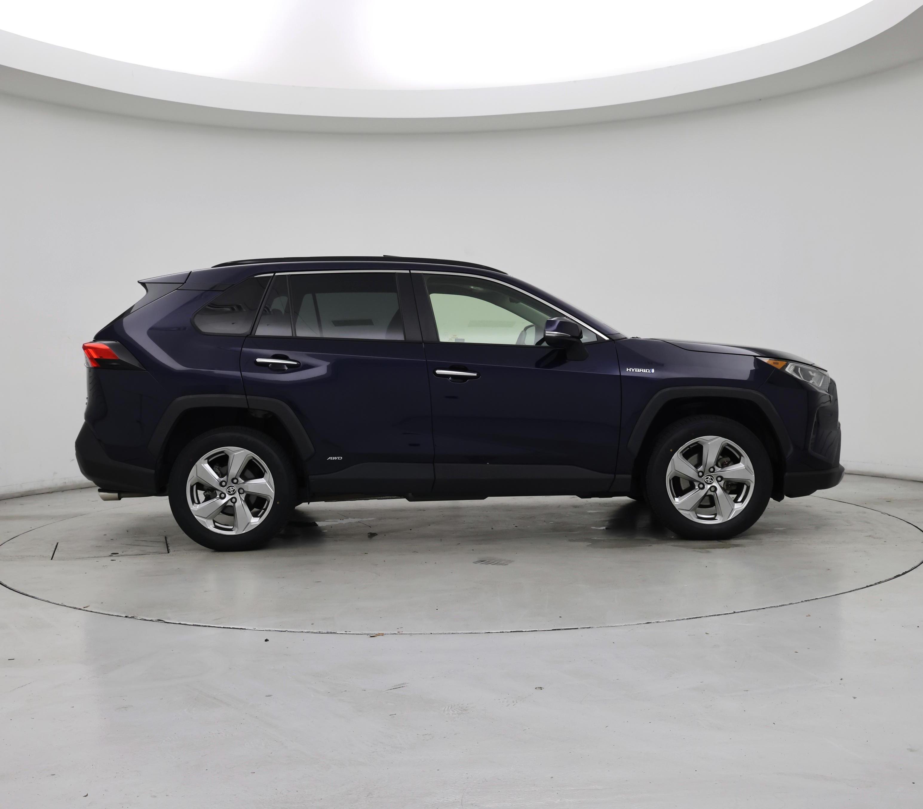 Thumbnail: 2021 Toyota RAV4 - 7