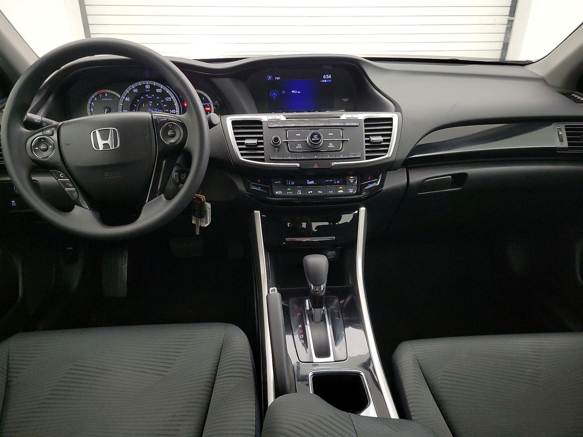 Thumbnail: 2016 Honda Accord - 9