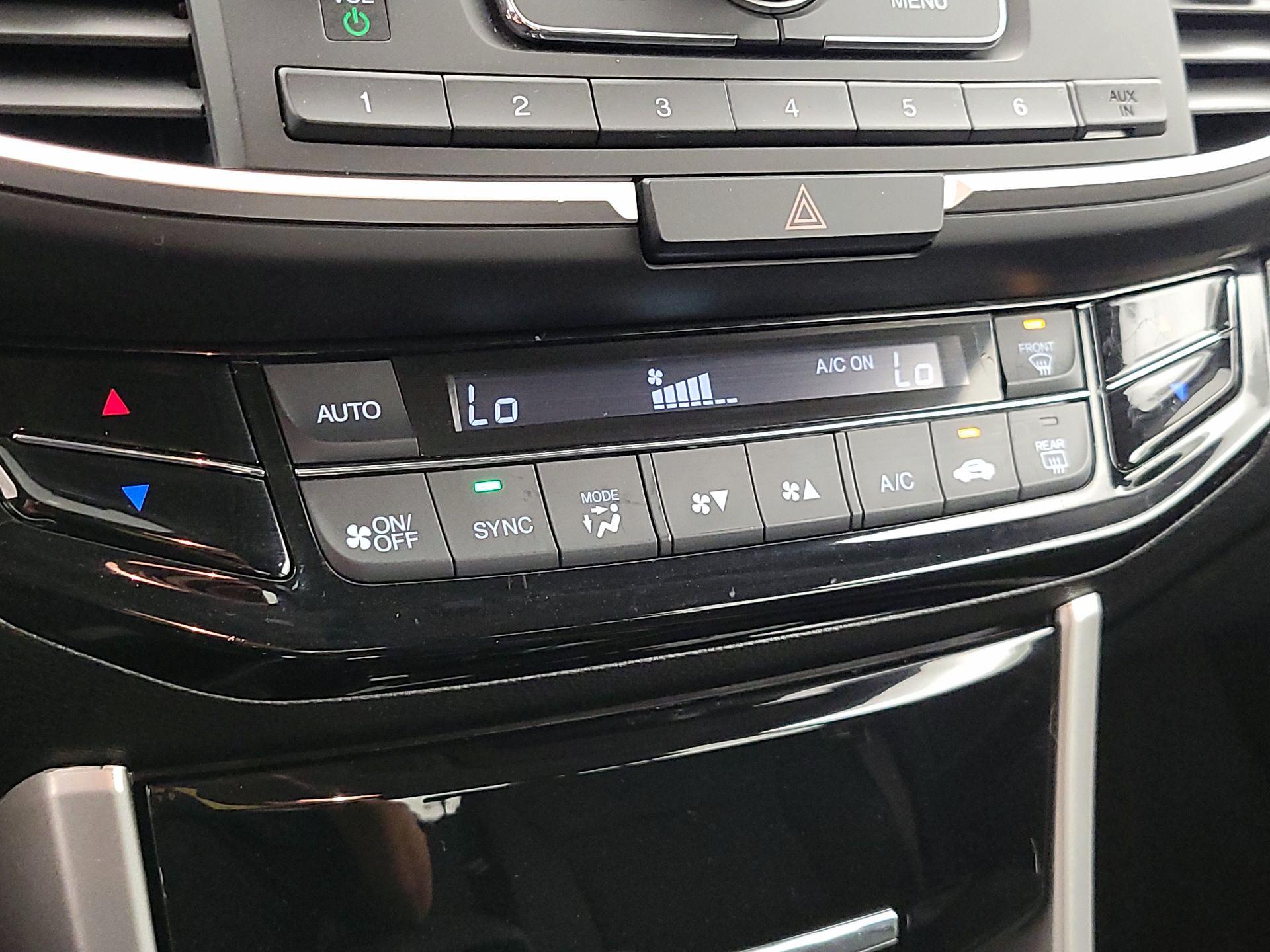 Thumbnail: 2016 Honda Accord - 16