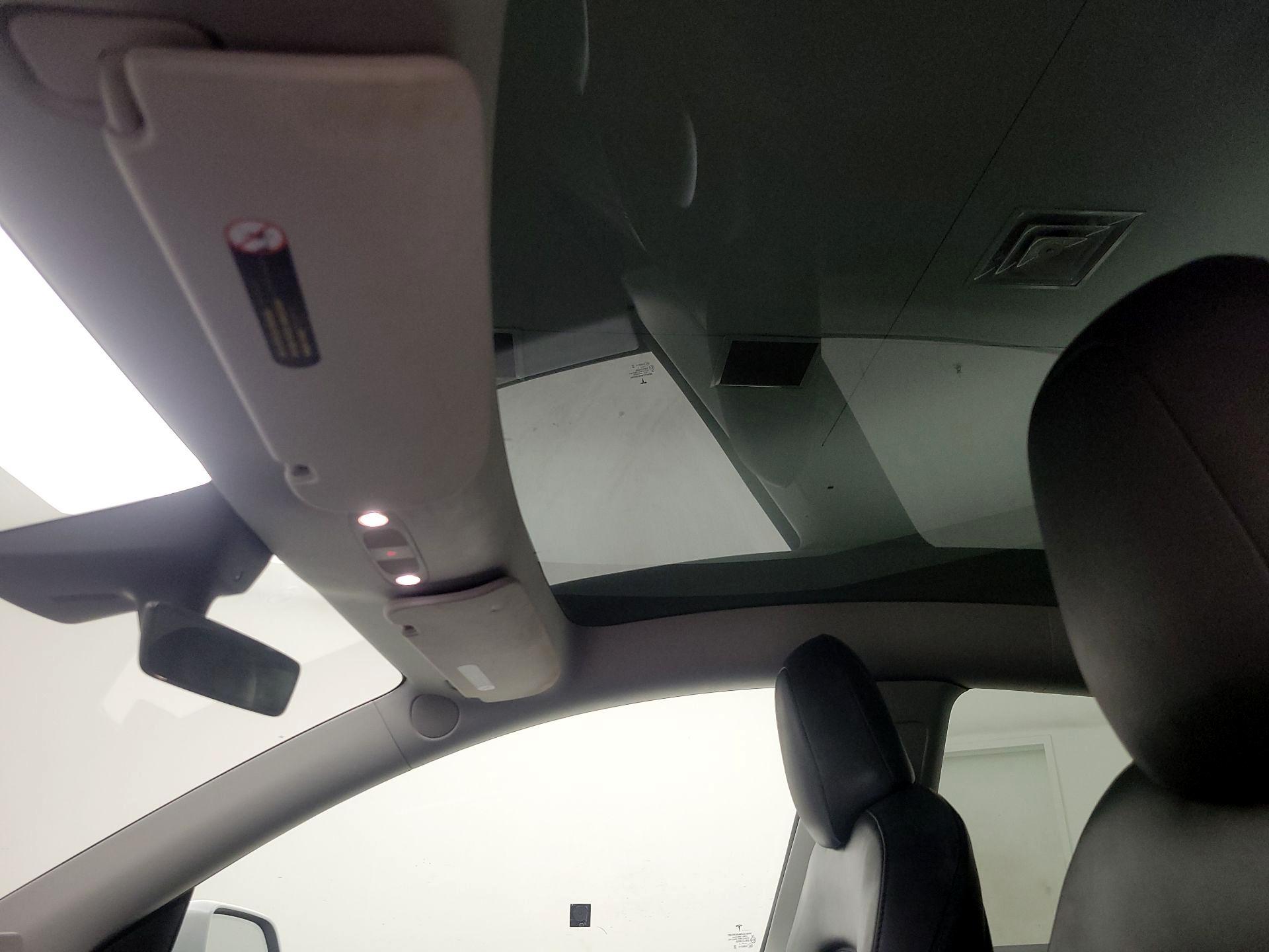 Thumbnail: 2022 Tesla Model Y - 19