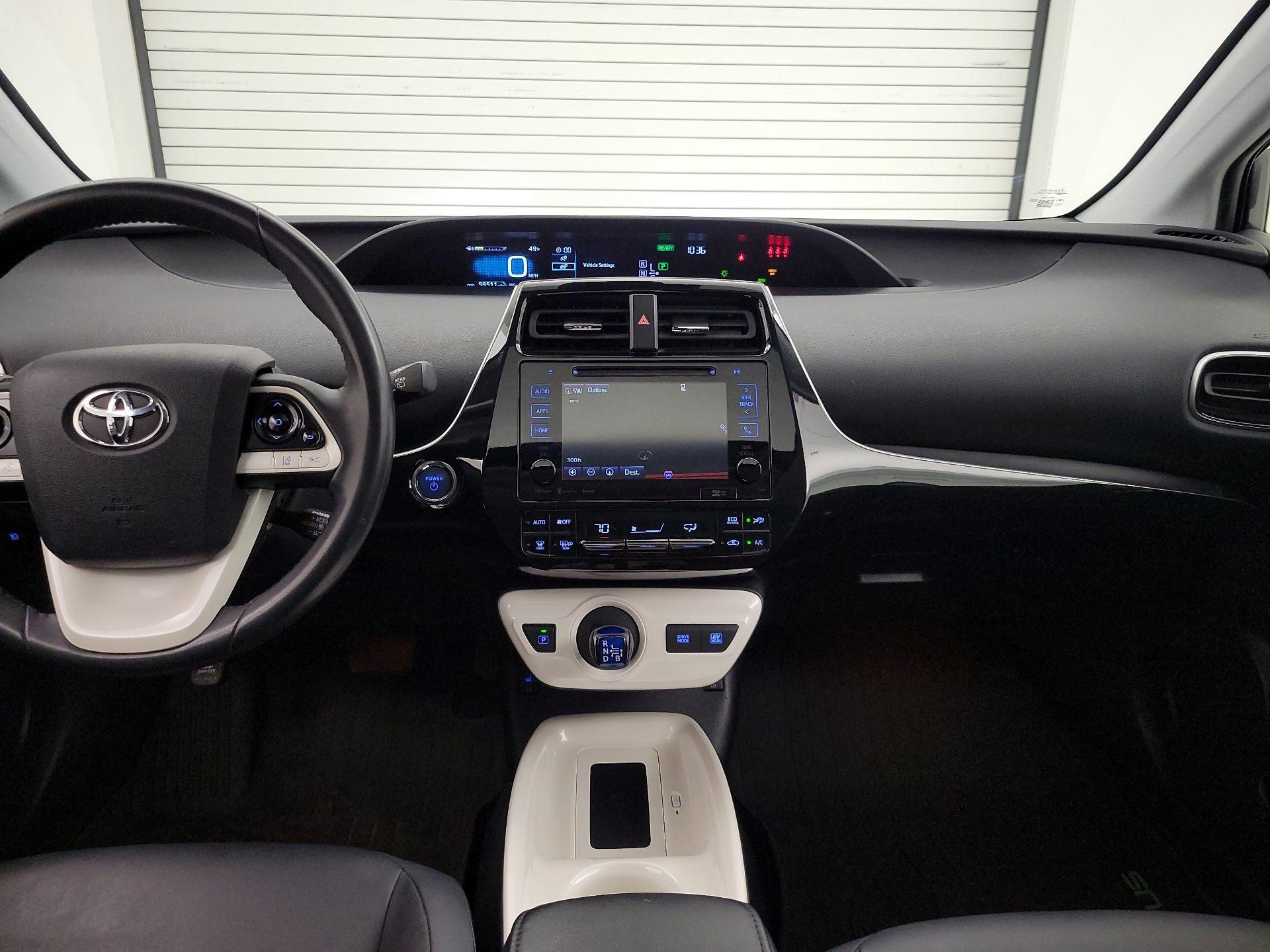 Thumbnail: 2017 Toyota Prius - 9