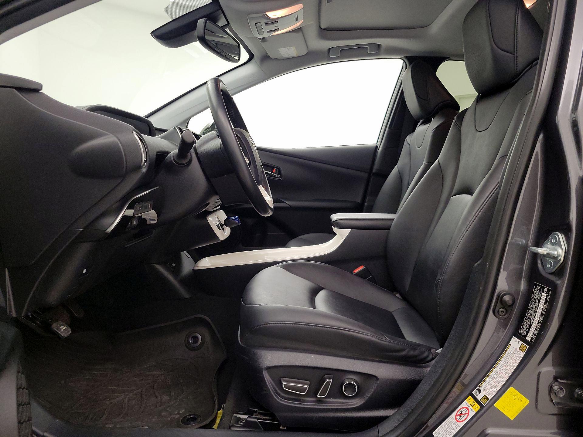 Thumbnail: 2017 Toyota Prius - 11