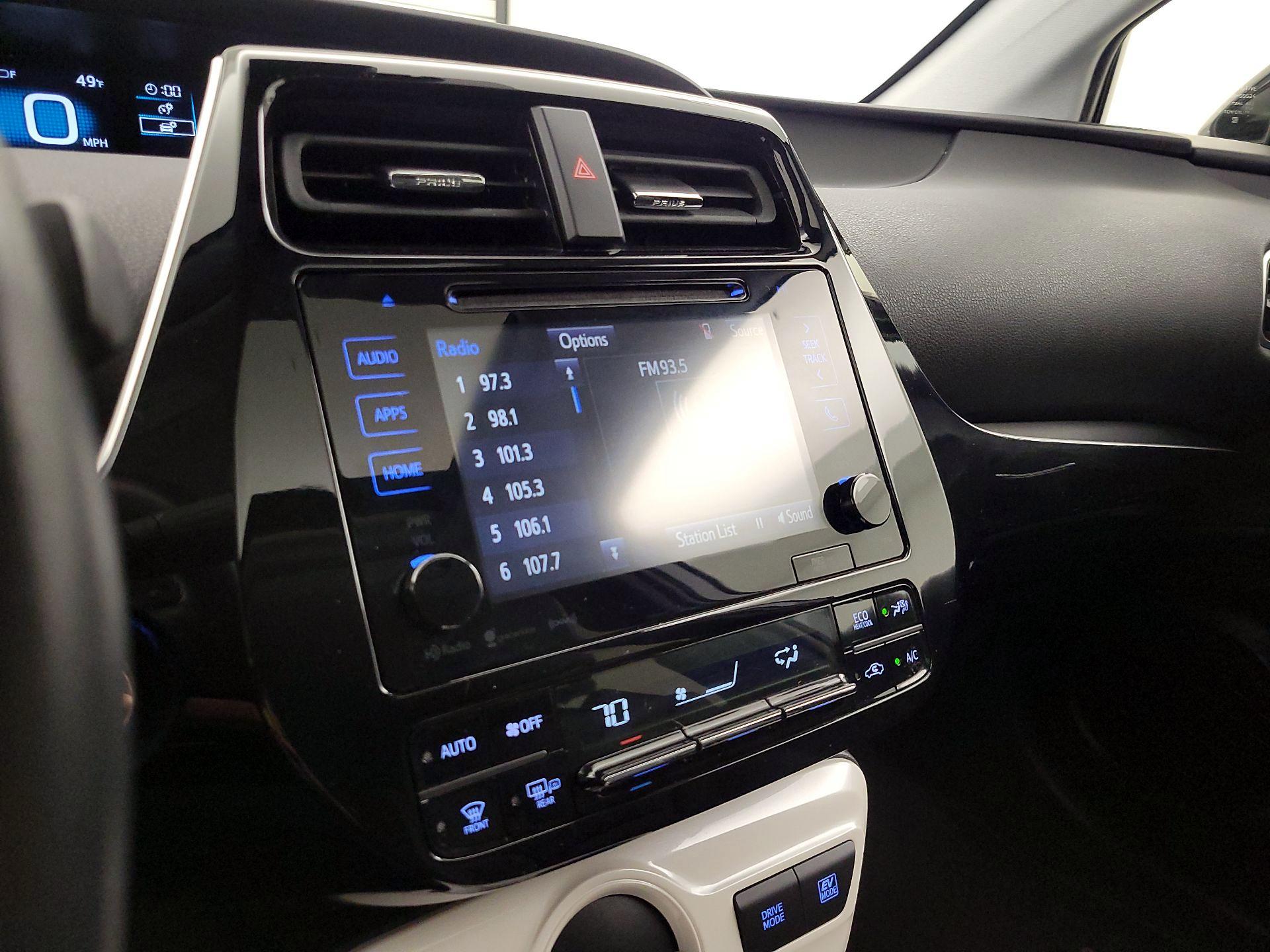 Thumbnail: 2017 Toyota Prius - 16