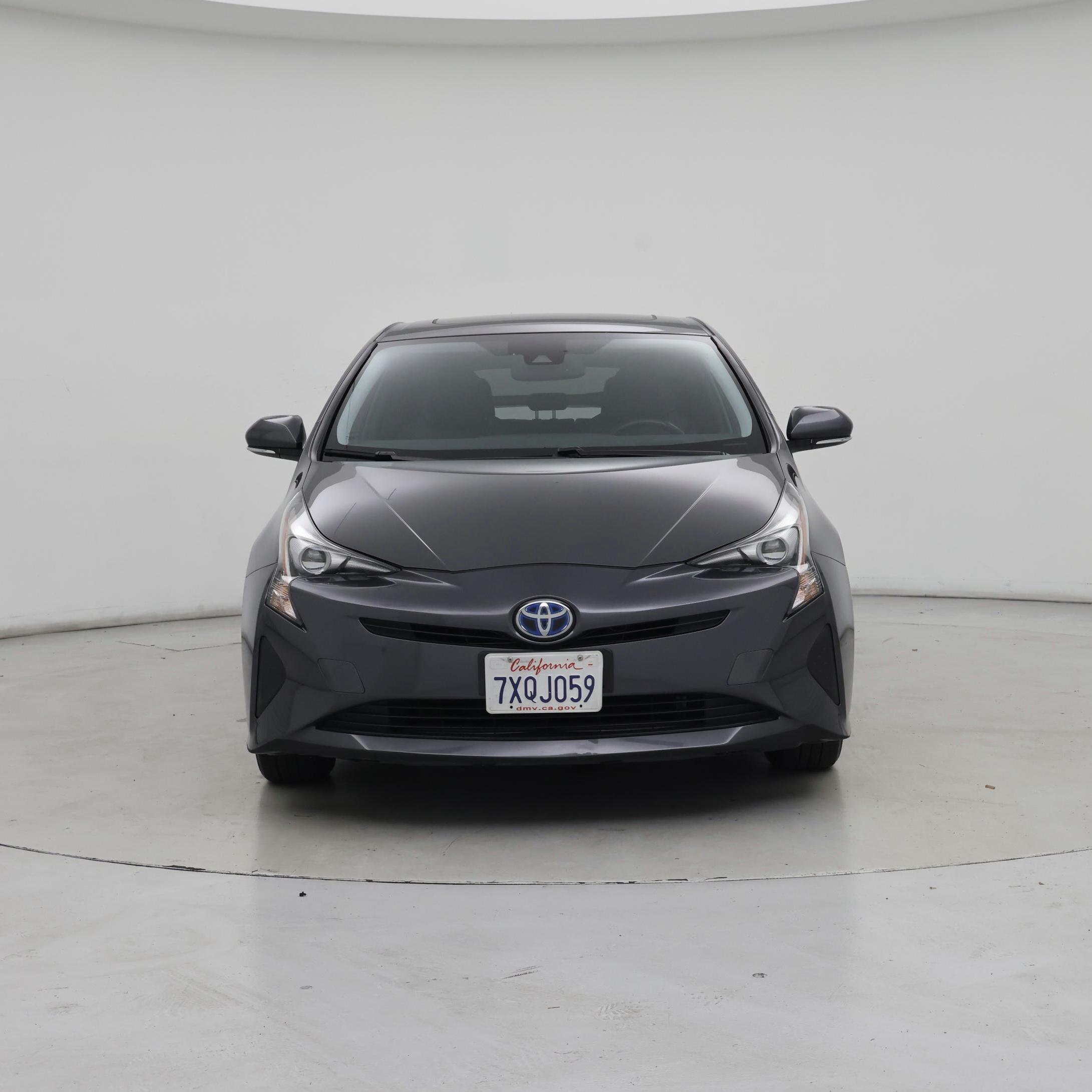 Thumbnail: 2017 Toyota Prius - 5